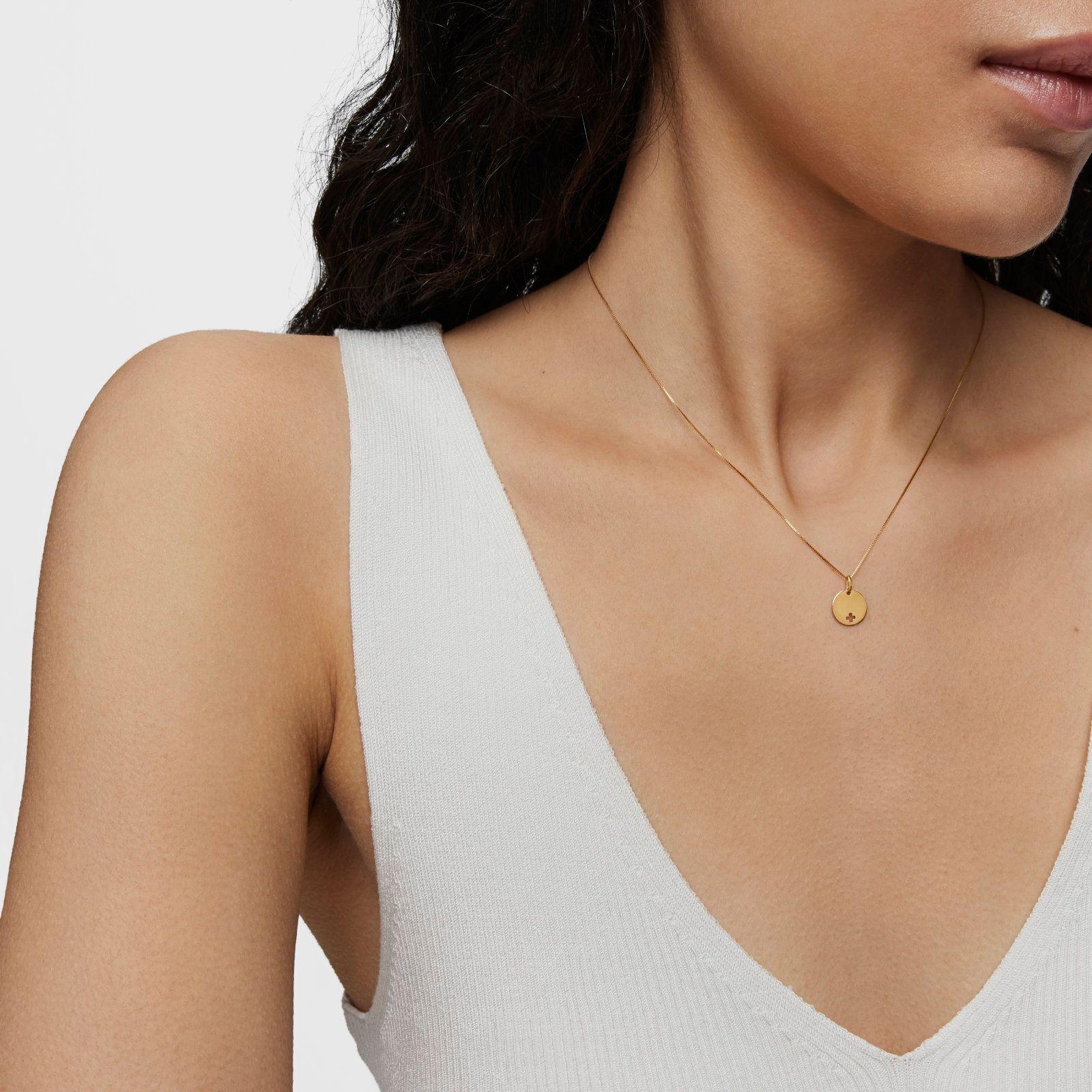 Colgante medalla detalle cruz de oro 18 kt Basics-4