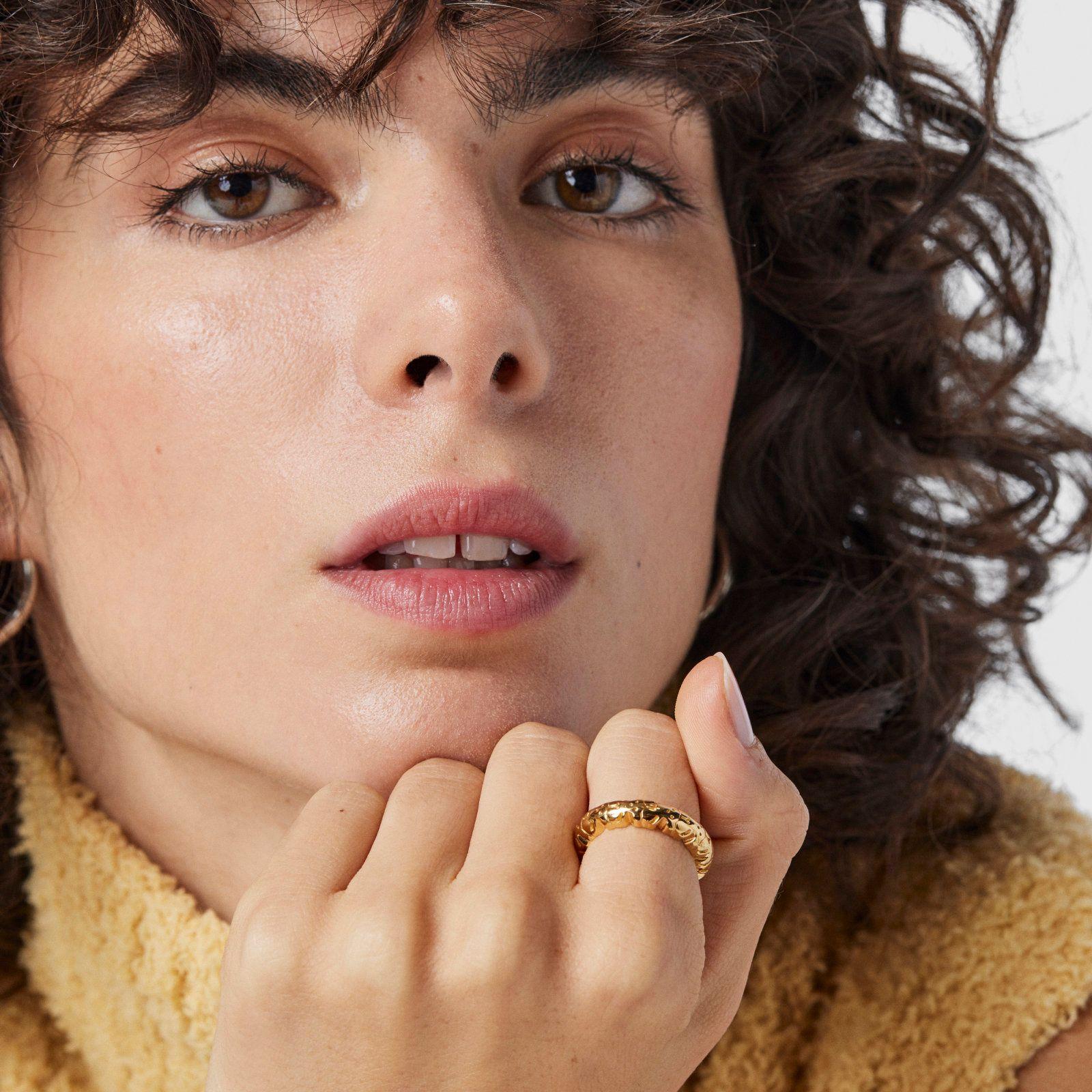 Anillo con baño de oro 18 kt sobre plata motivos oso-6