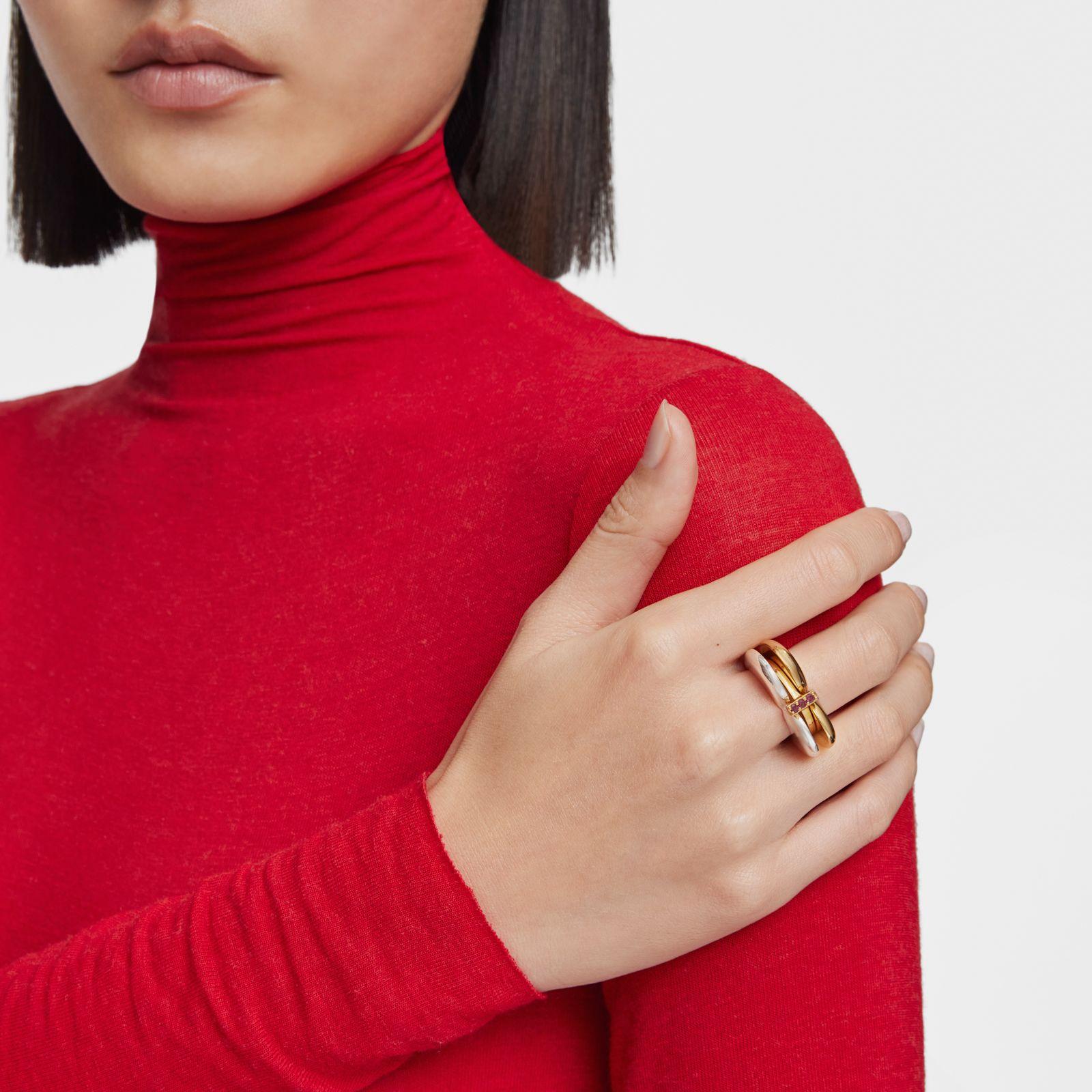 Anillo pequeño con baño de oro 18 kt sobre plata y rodolita Basic Colors-5