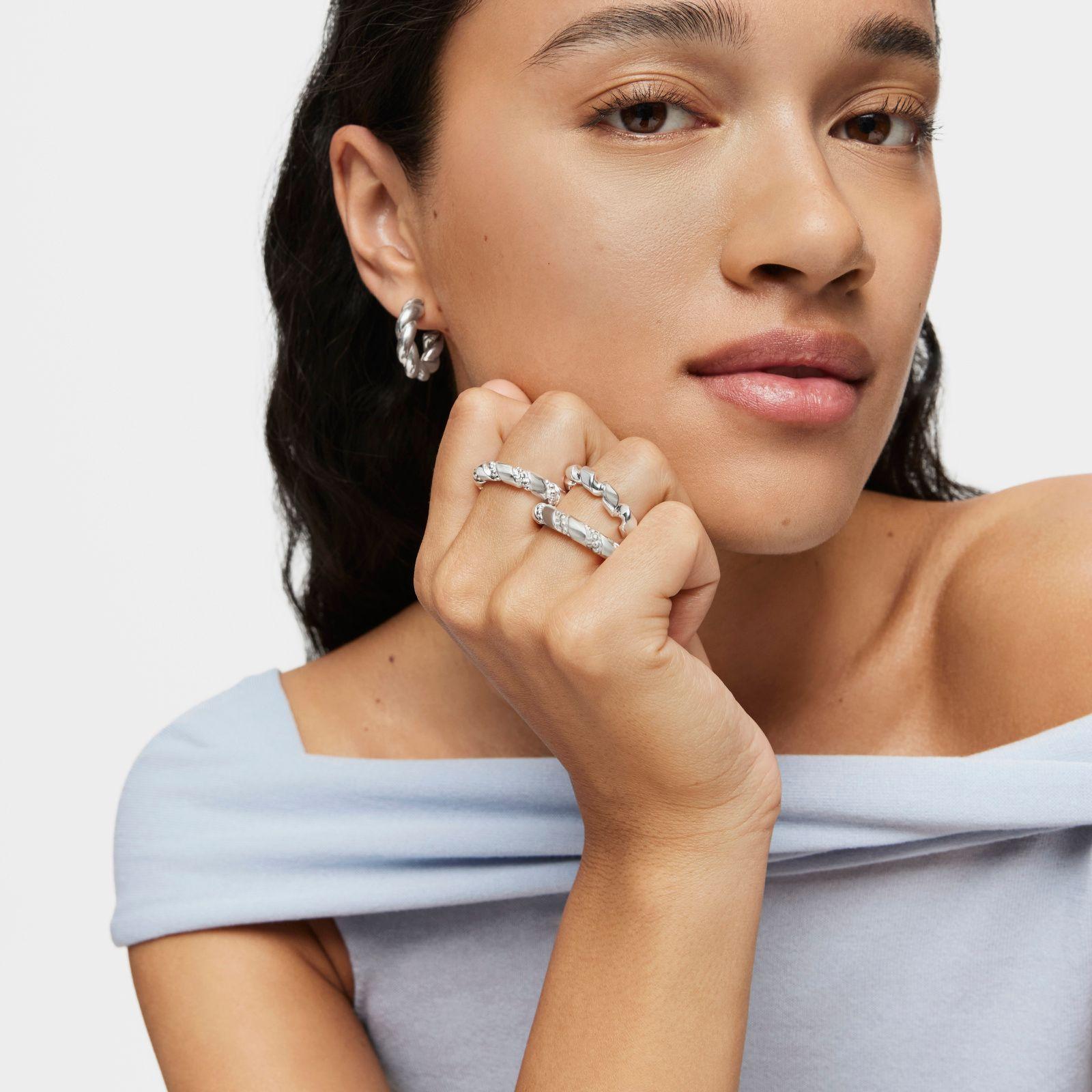 Anillo grande de plata Twisted-3