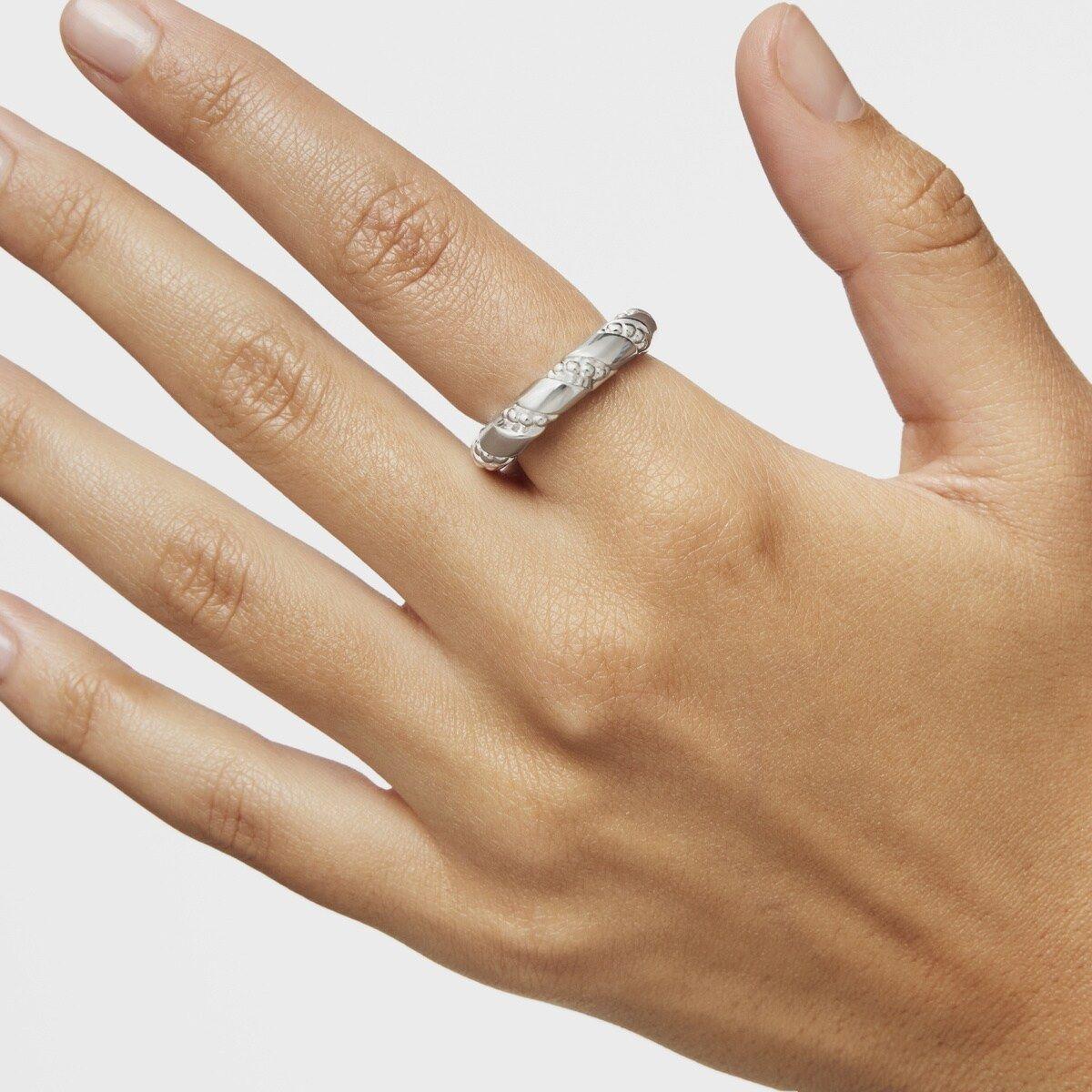 Anillo grande de plata Twisted-3