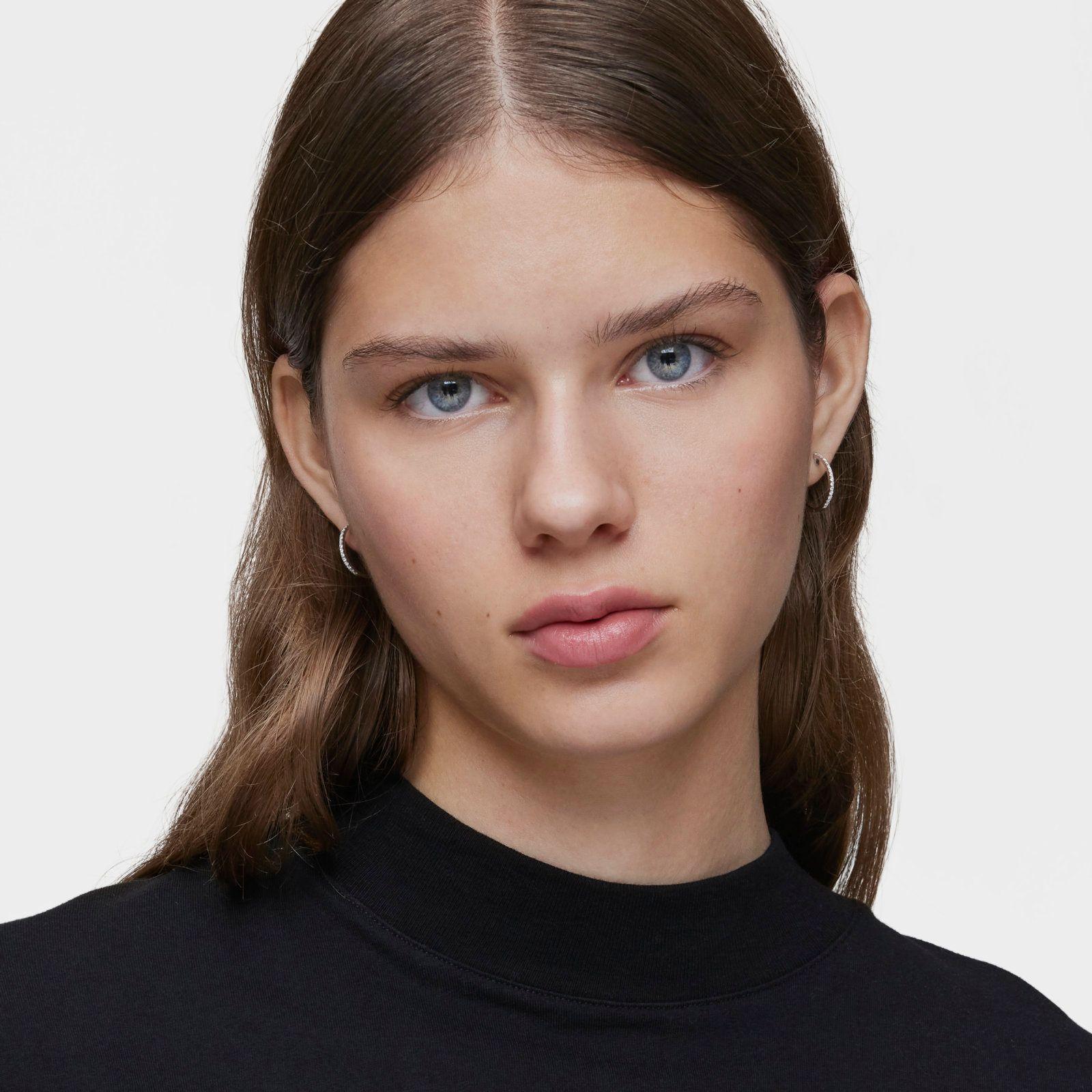 Aros cortos oro blanco con diamantes 14,5 mm Les Classiques-4