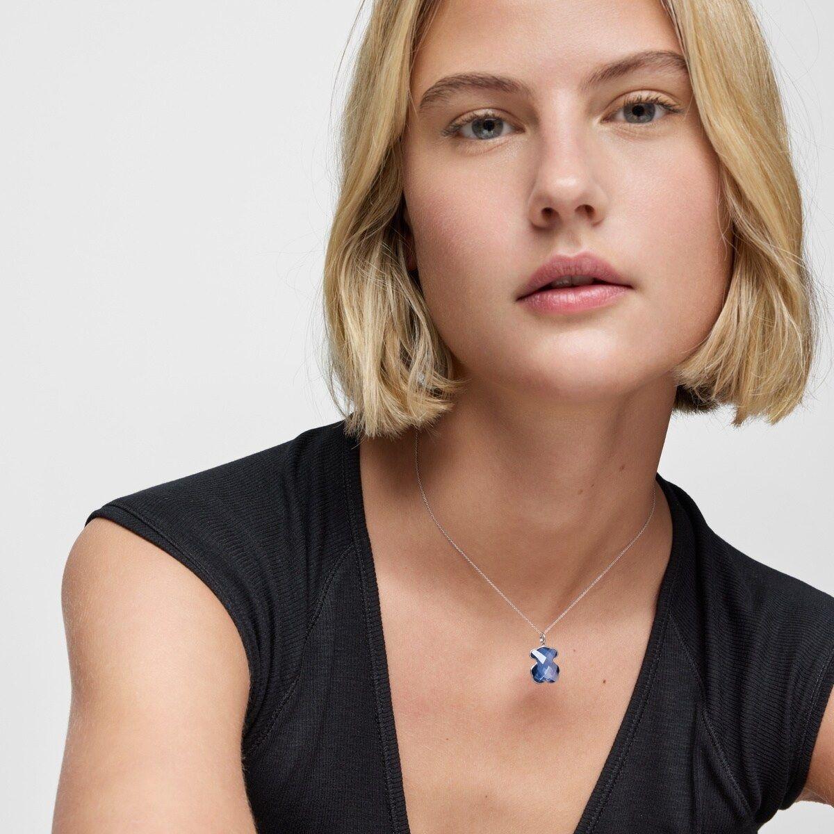 Colgante oso de oro blanco 14 kt y zafiro creado en lab-3