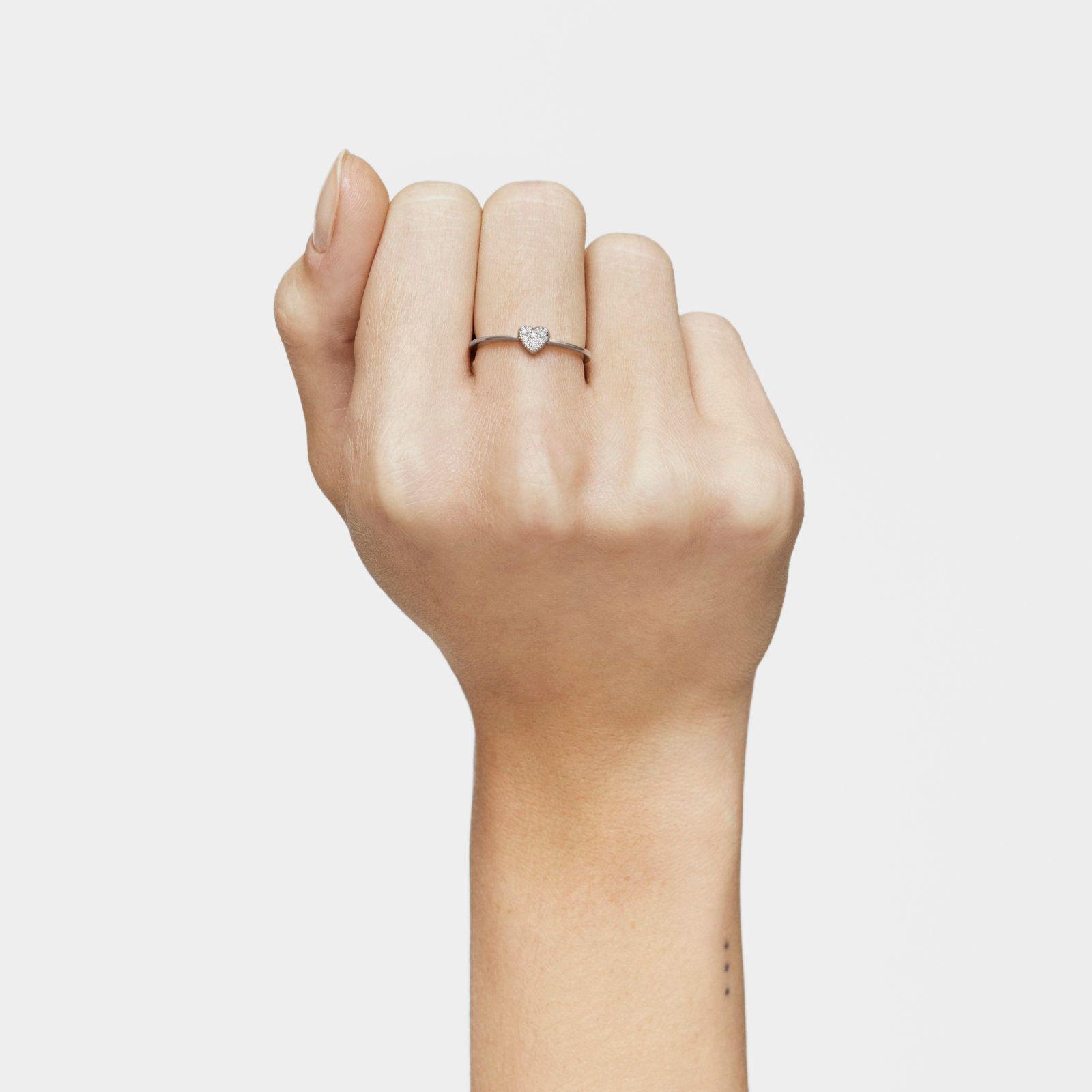 Anillo pequeño corazón oro blanco con diamantes TOUS Grain-7