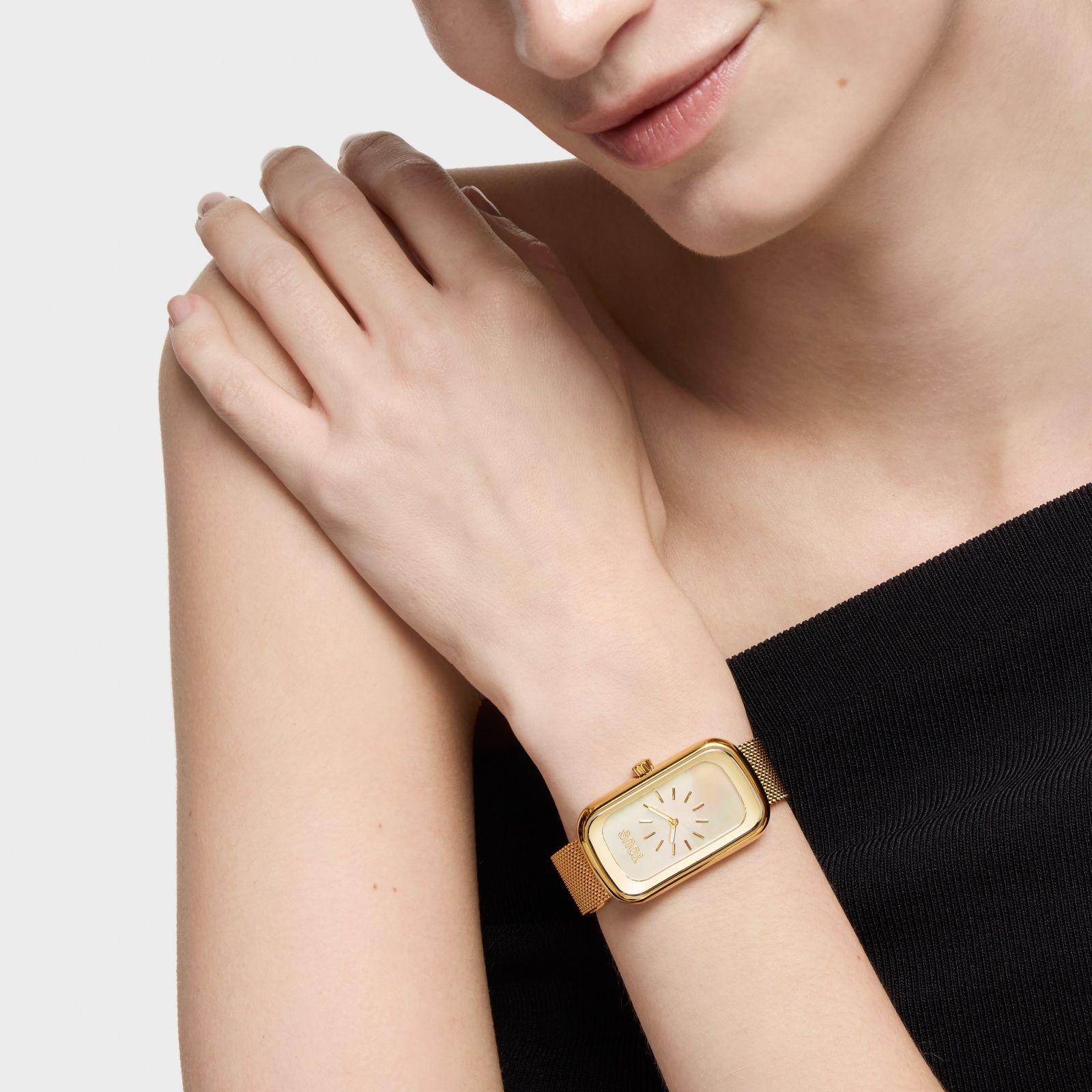 Reloj analógico con esfera de nácar y brazalete dorado T-Band Club-6