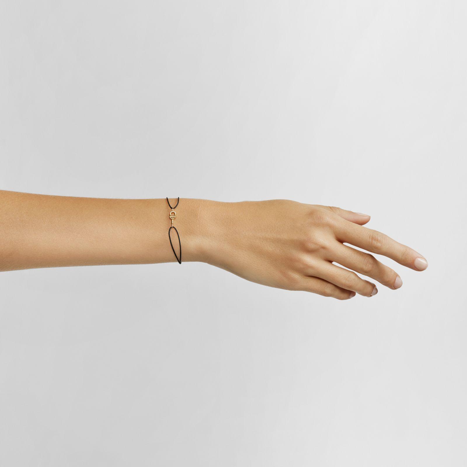 Pulsera de oro con diamantes y nylon negro TOUS MANIFESTO-2