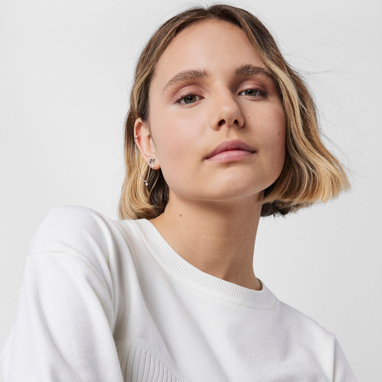 Aros Earcuff plata con flor cromodiópsidos y perla New Motif-3