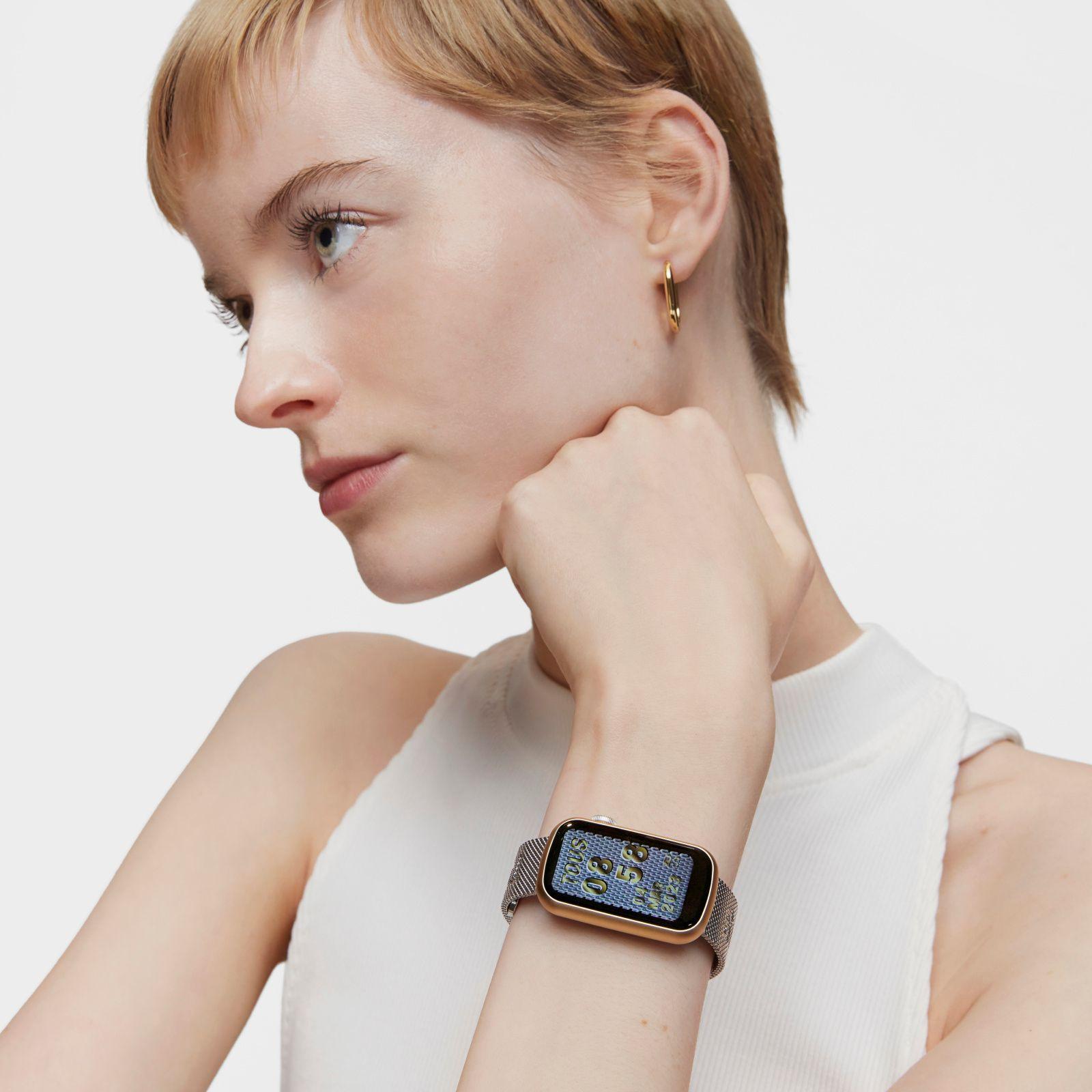 Smartwatch dorado TOUS T-Band Mesh con brazalete acero-3
