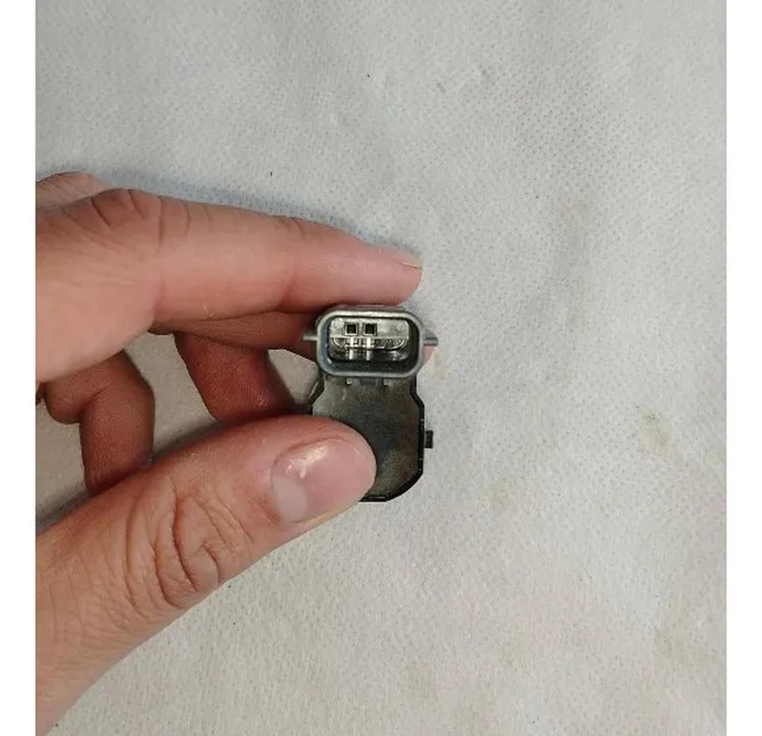 Sensor Retroceso Nissan Navara Negro-3