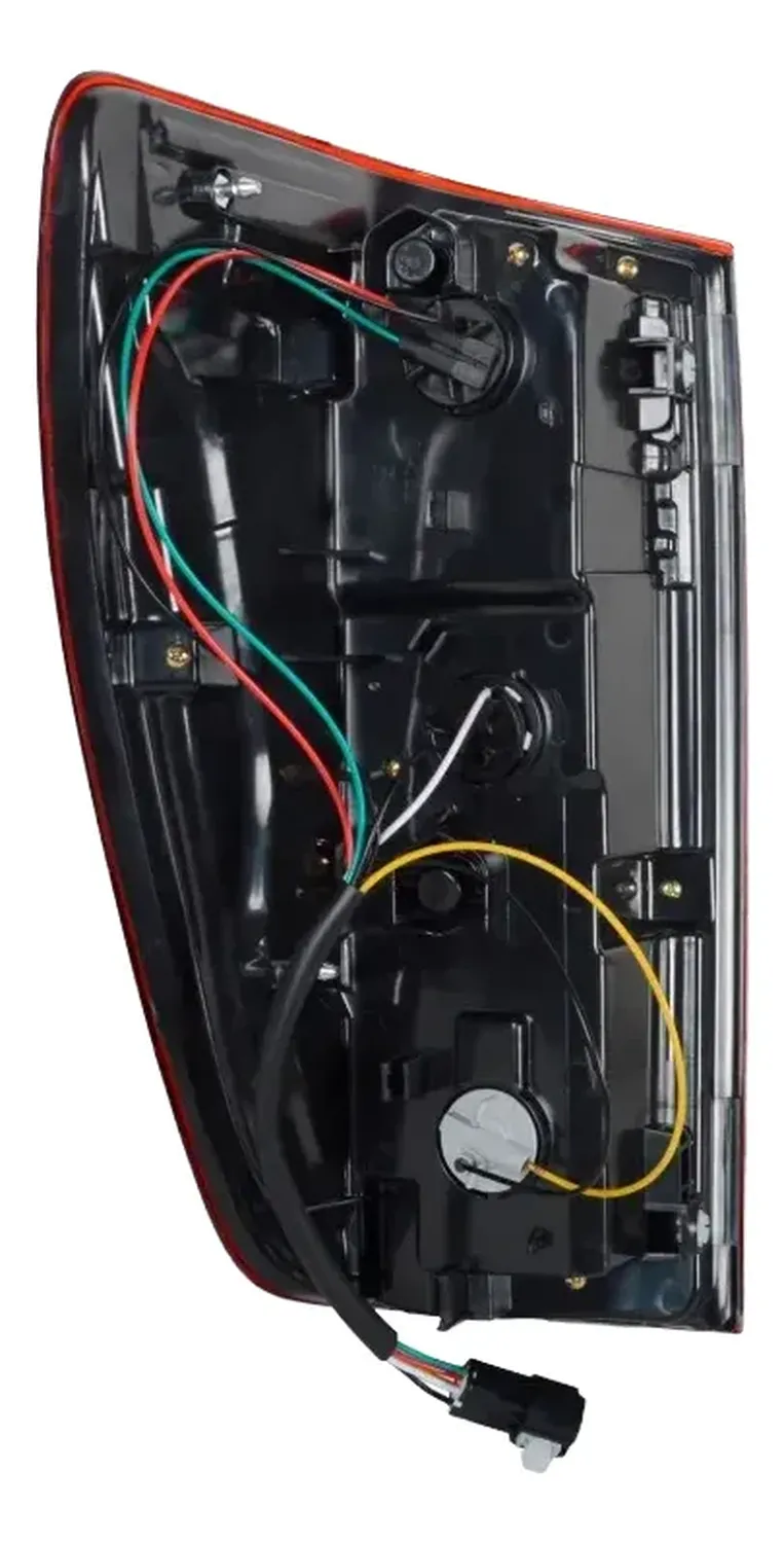 Farol Trasero Derecho Mazda Bt50 21-24-2