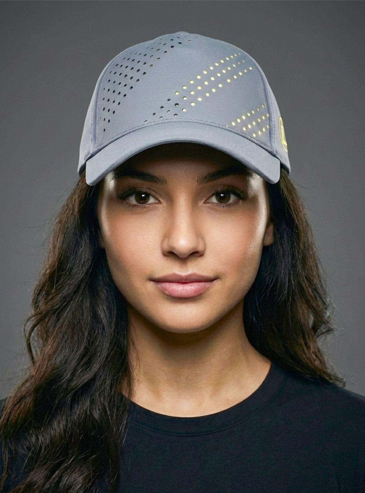 Gorra Deportiva Jockey Trucker mujer Gris – Transpirable con Corte Láser-2