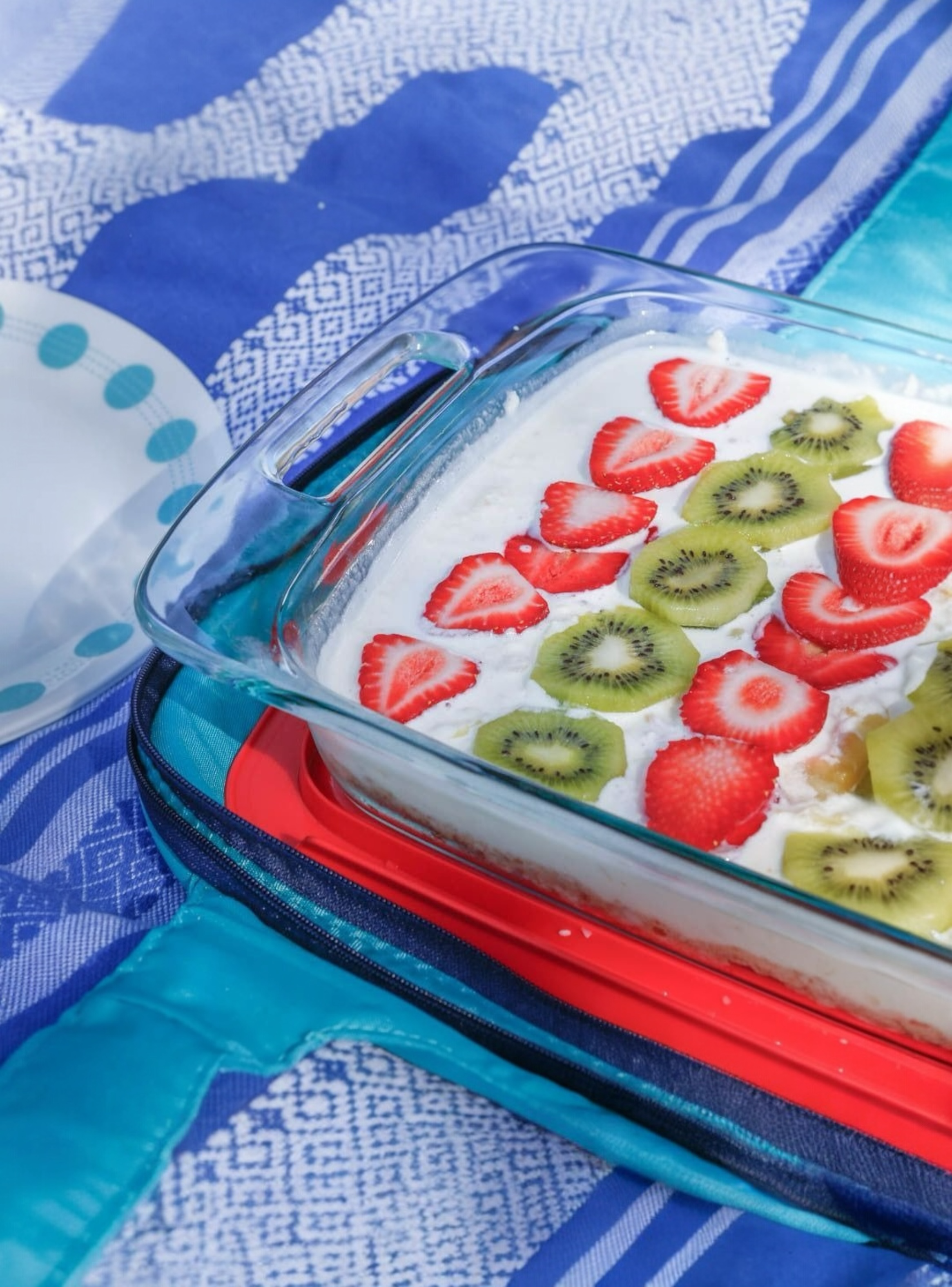 Fuente rectangular de vidrio con tapa Easy-Grab Pyrex 2.8 litros-1