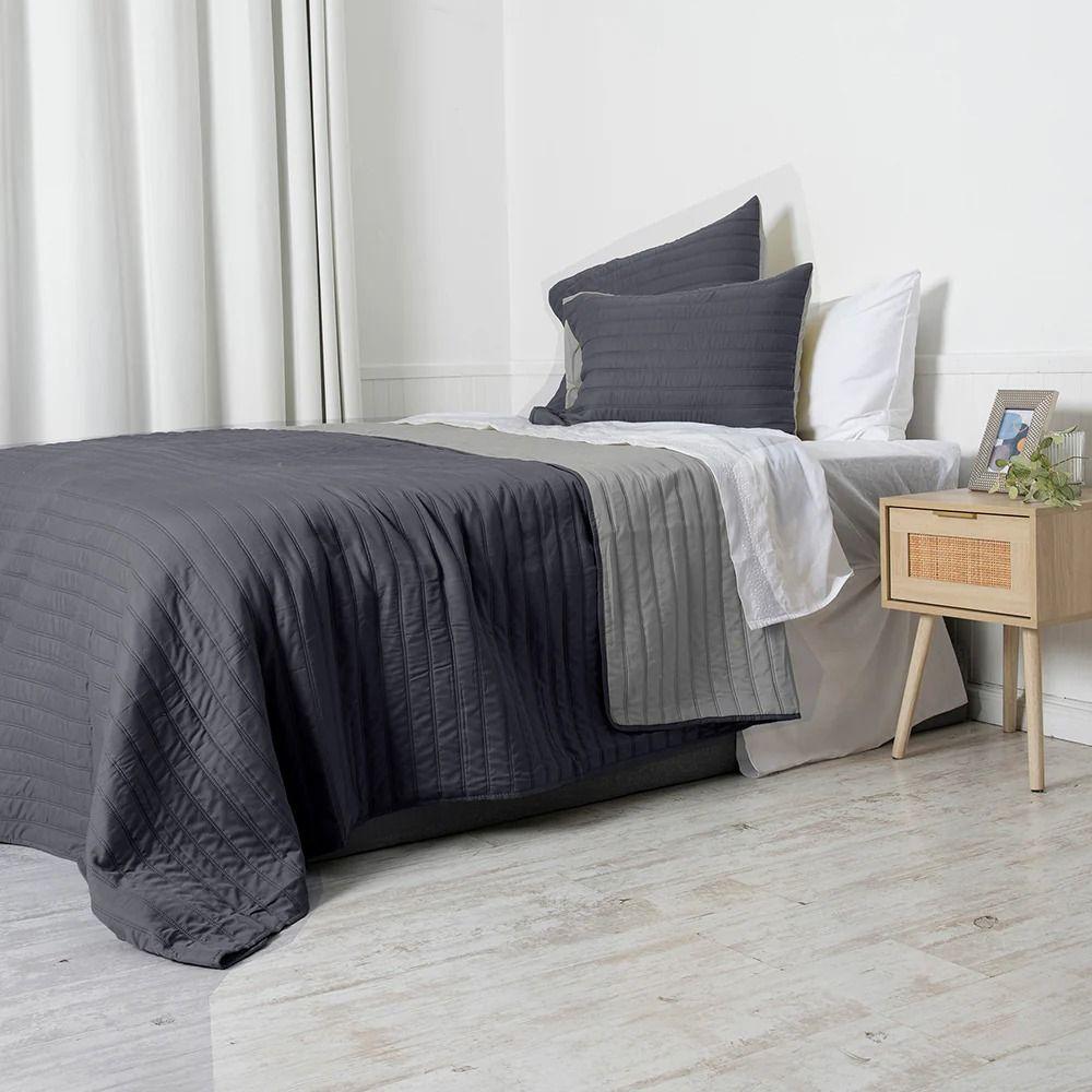 Quilt Microfibra 1 5 Plazas Toledo Bicolor Verde-Rosado-1