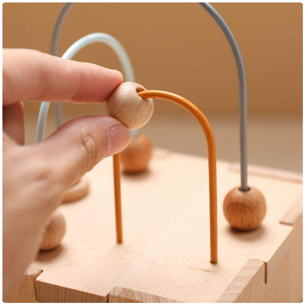 Cubo Didactico Montessori de Madera con Encaje de Figuras-4