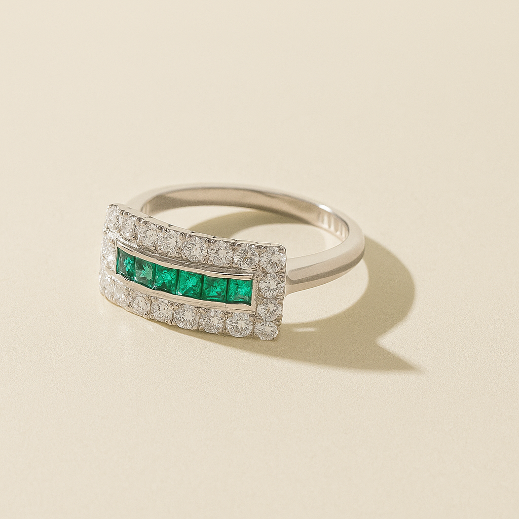 Anillo de Platino Placa de esmeralda y Diamantes. Talla 16-2