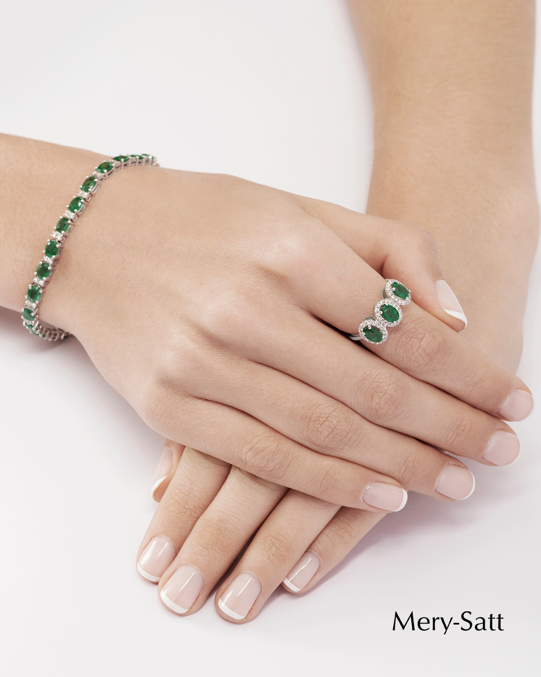 Anillo 3 Centros Esmeralda 1.42Ct Y Diamantes 0.33Ct Oro Blanco 18K-2