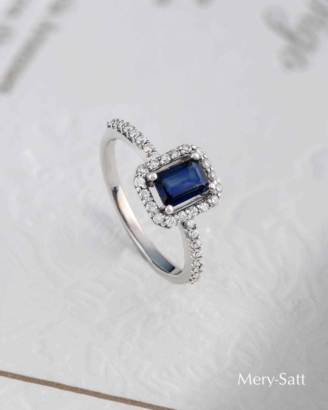 Anillo Oro Blanco 18K - La Fleur De Lys  #12-0