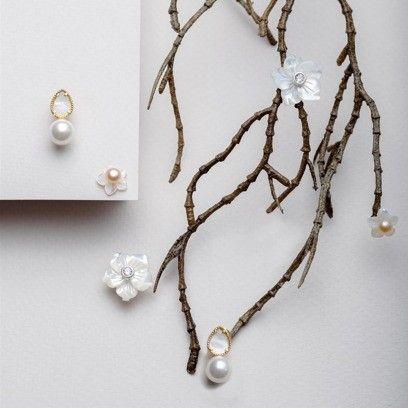 Aros Flor Pequeña Nacar-1