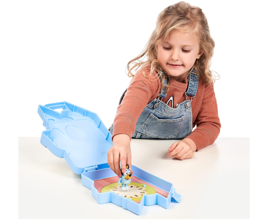 BLUEY MALETA DELUXE PARA JUGAR Y LLEVAR-6