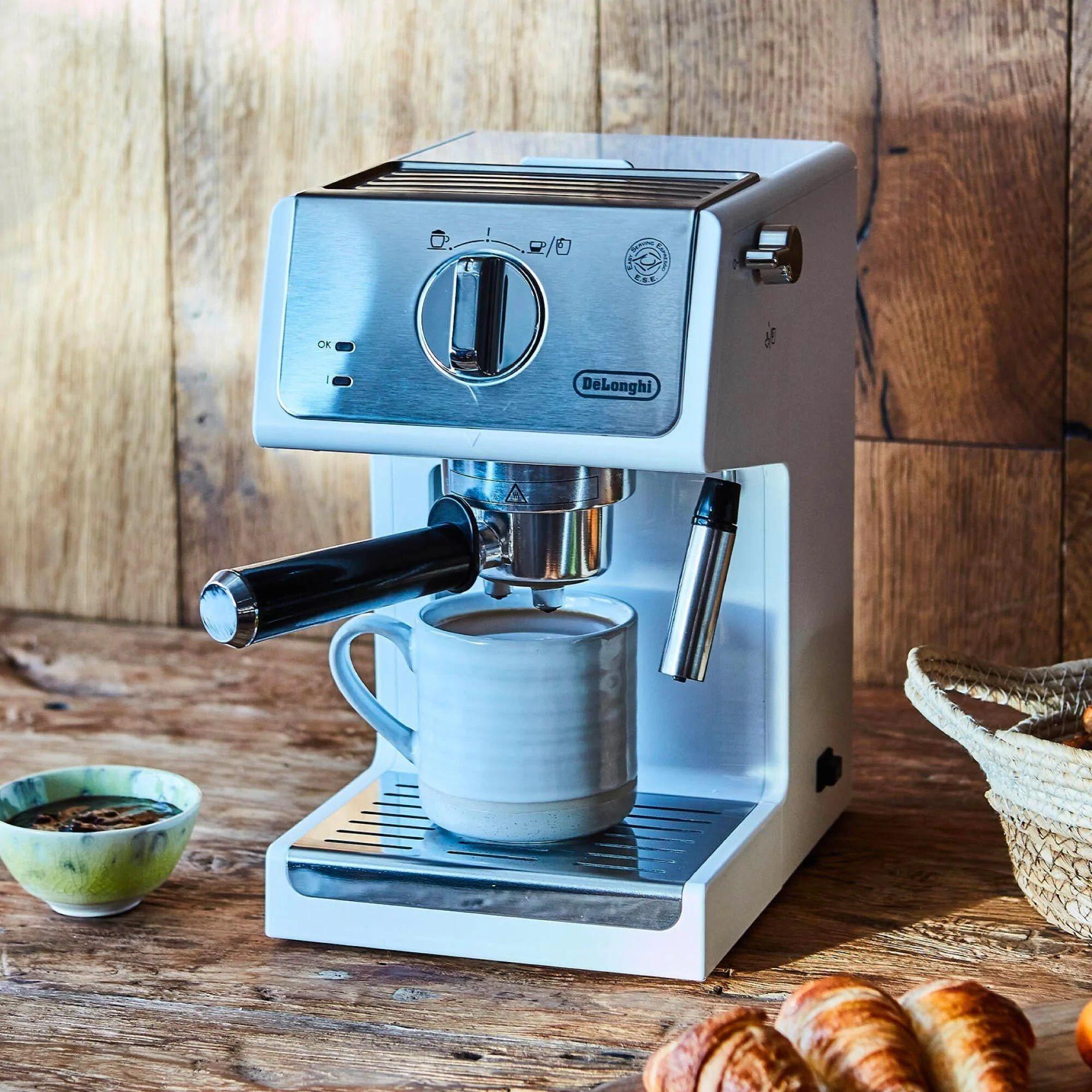 Cafetera De Longhi Active Line Blanca ECP 33.21W-3