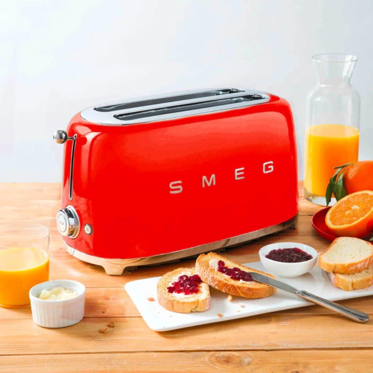 Tostador Smeg 4 panes Rojo modelo TSF02RDEU-6
