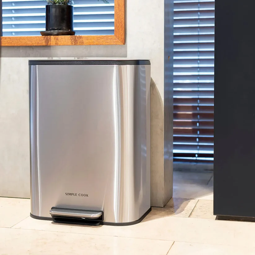 Basurero 50L con Pedal Mate y Anti Huellas Simple Cook-2