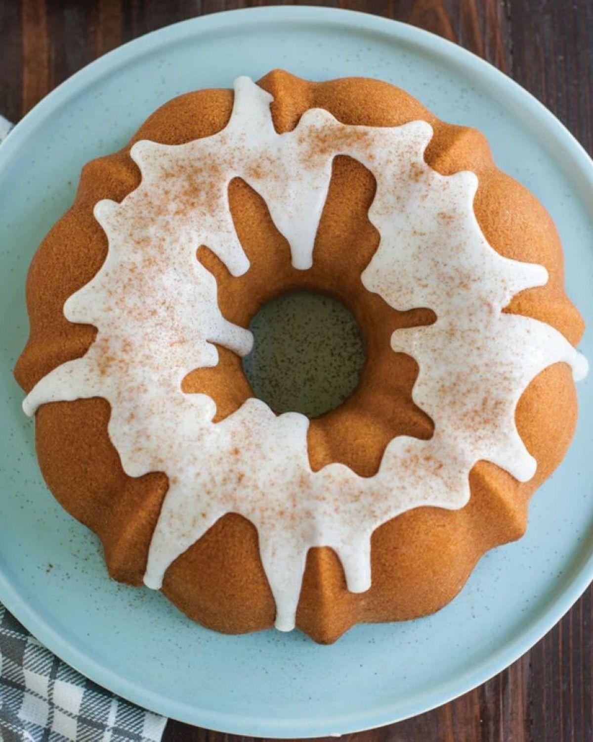 ProForm Anniversary Bundt Pan with Handles Nordic Ware-4