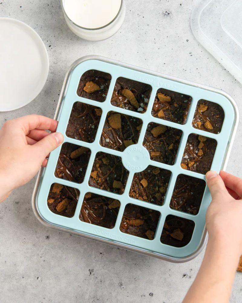 Brownie Buddy Baking Set Nordic Ware-4