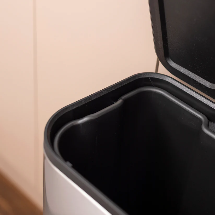 Basurero 30L con Pedal Mate y Anti Huellas Simple Cook-2