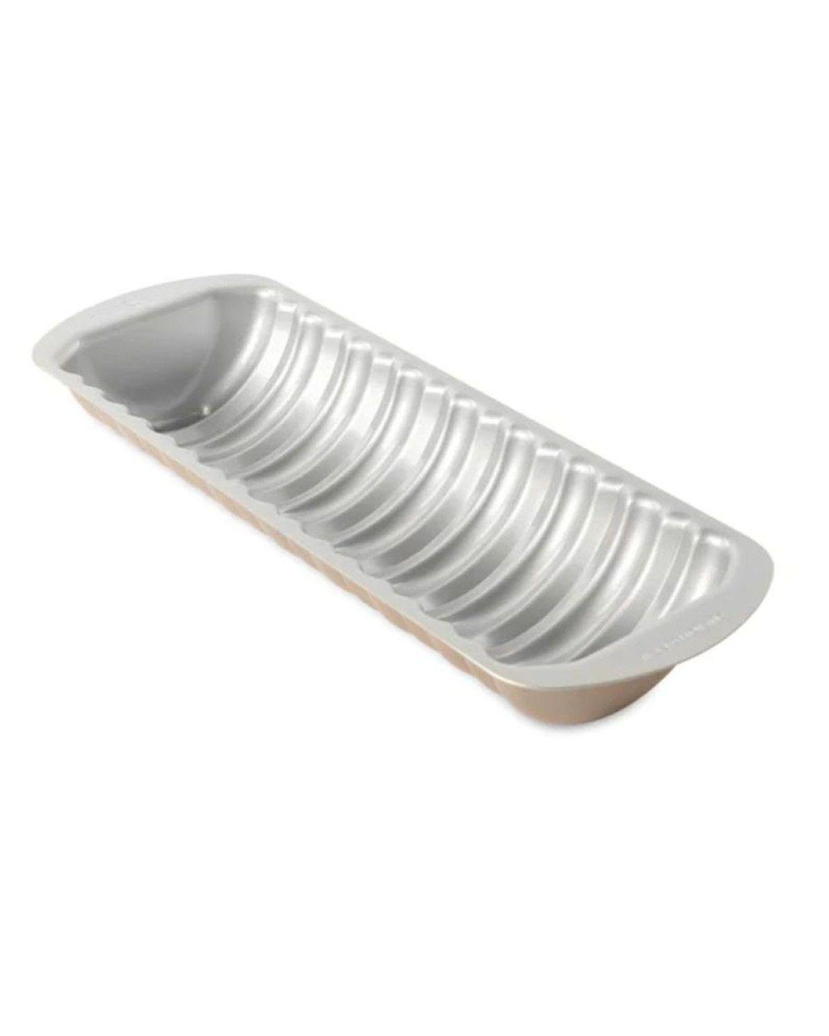 Cinnamon Bread & Almond Loaf Pan Nordic Ware-0