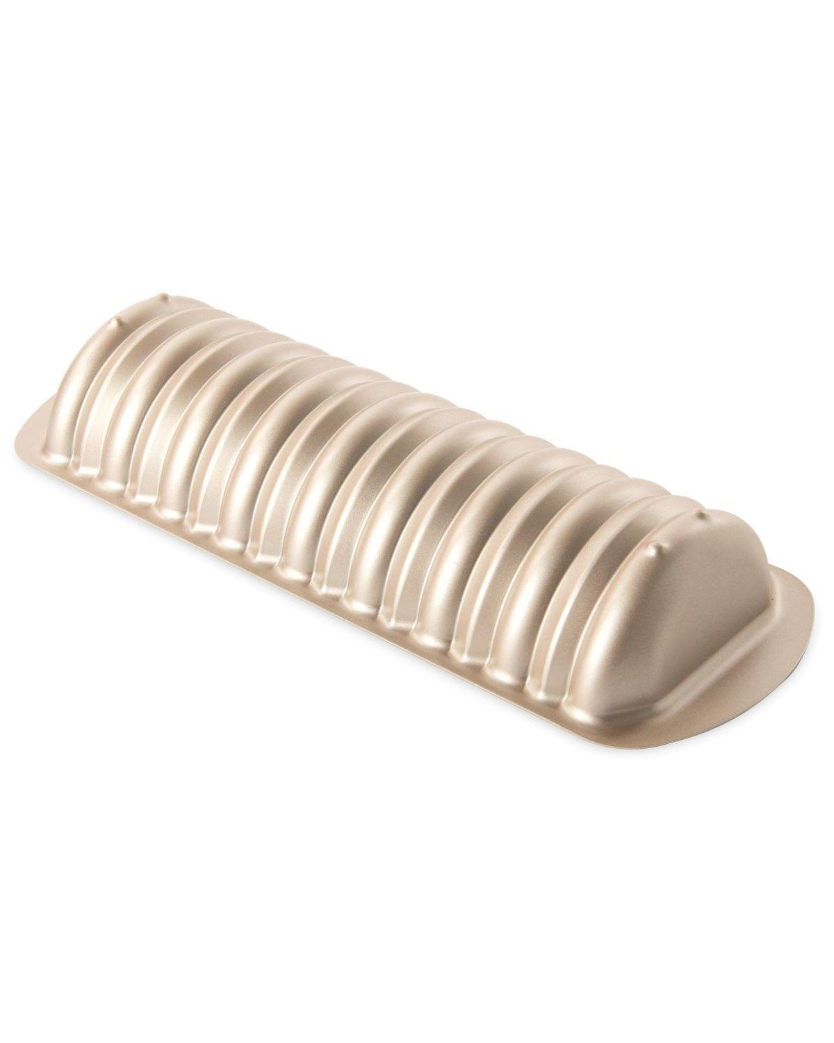 Cinnamon Bread & Almond Loaf Pan Nordic Ware-4