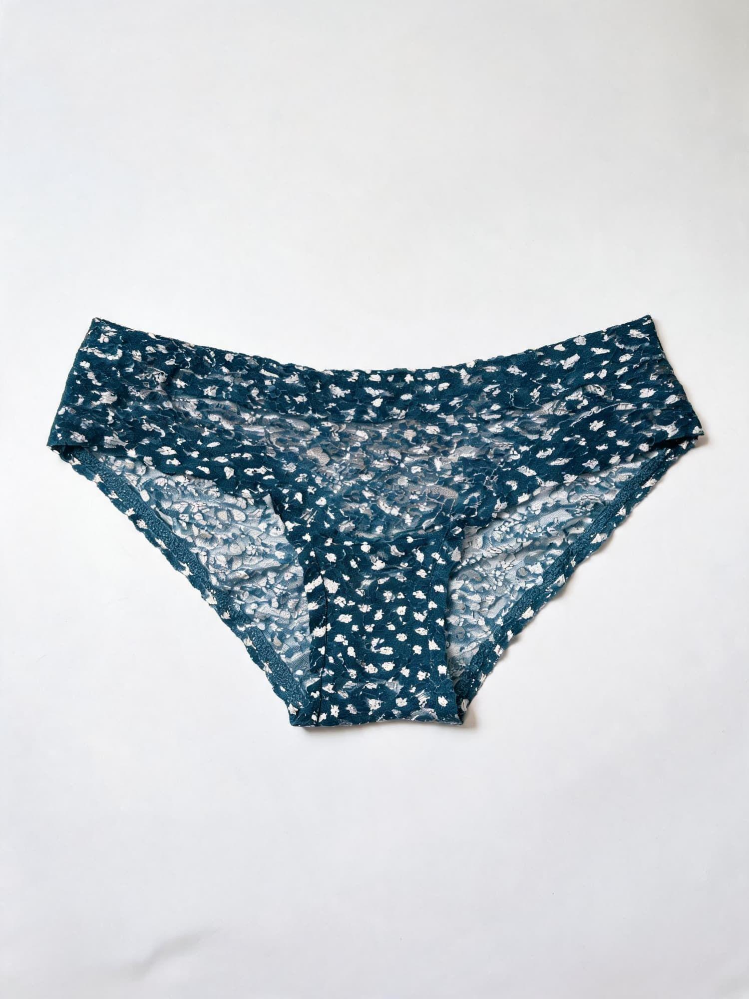 Pantaleta Encaje Plateados | Sensualidad y Comodidad-8
