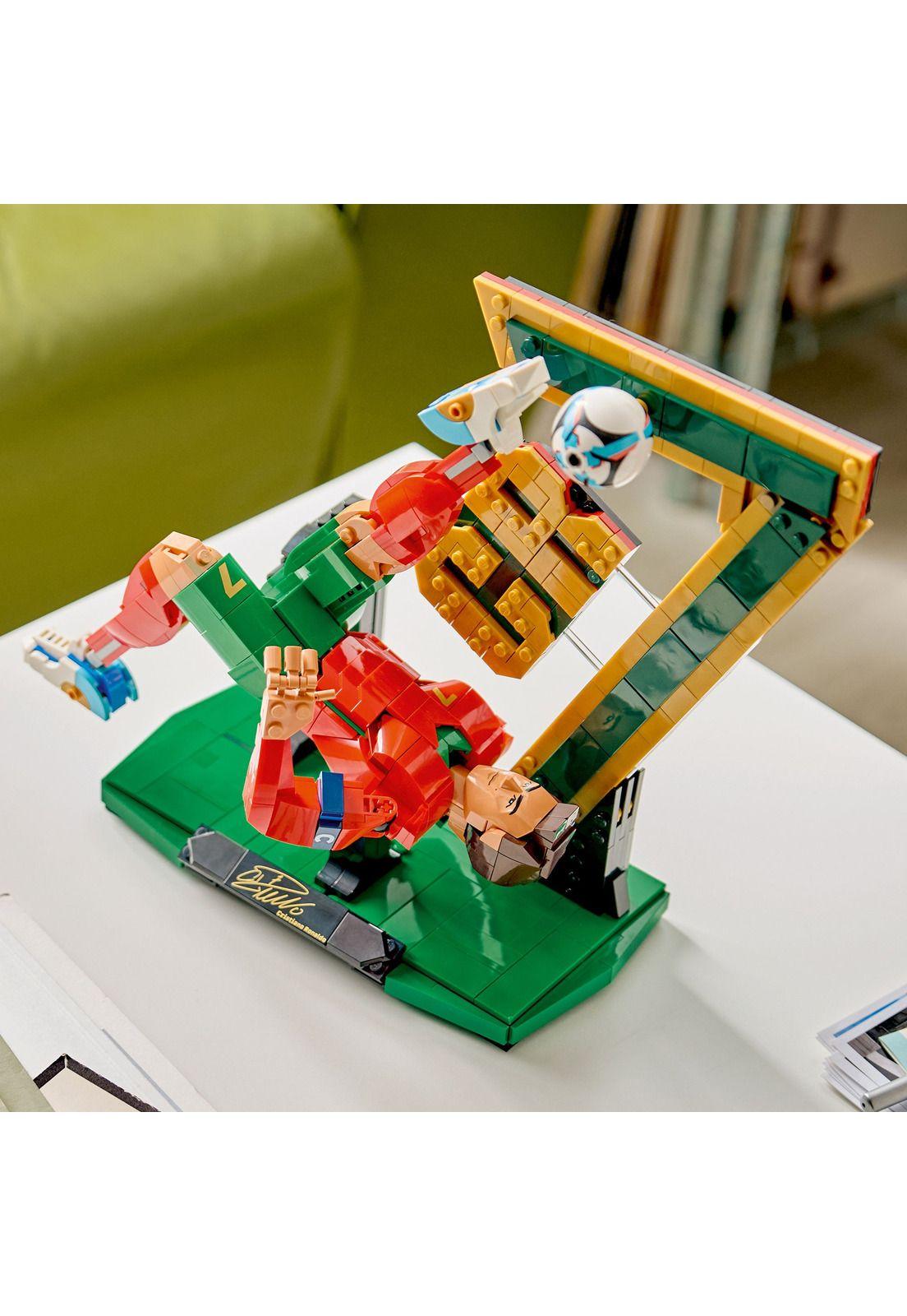 LEGO Special Edition - Cristiano Ronaldo: Leyenda del Futbol - 43016-4