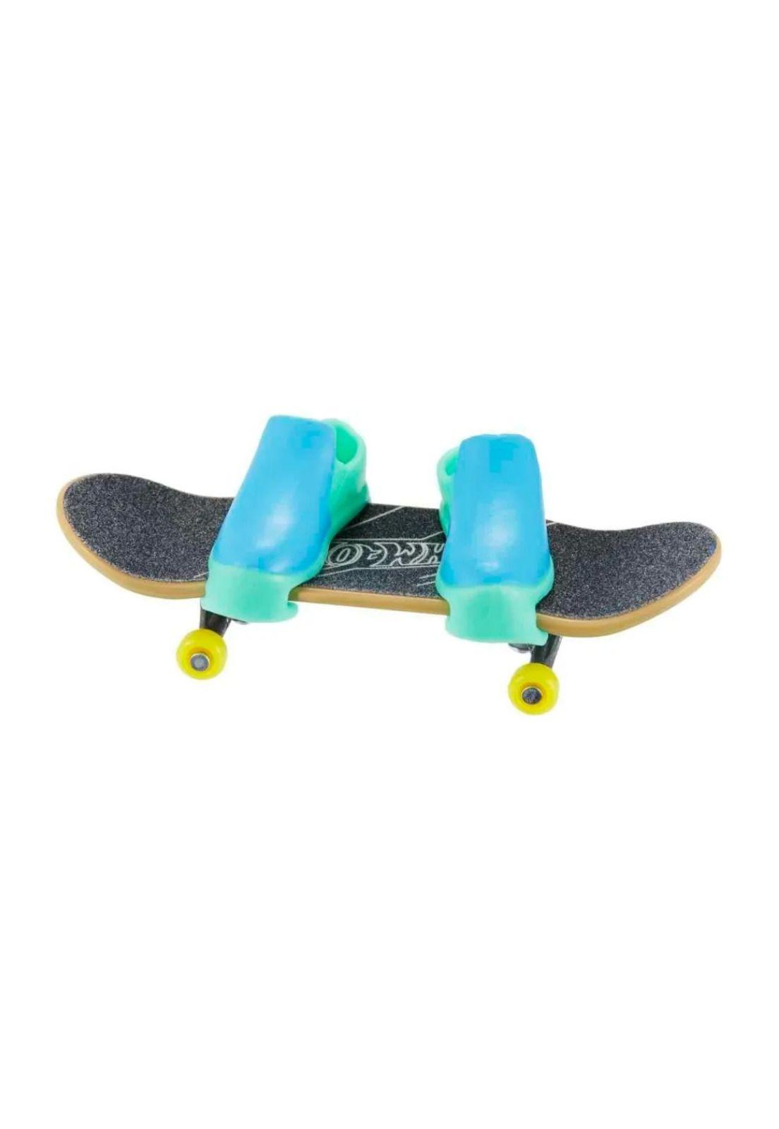Hot Wheels Patineta de Skate con Tenis Aleatorio-3