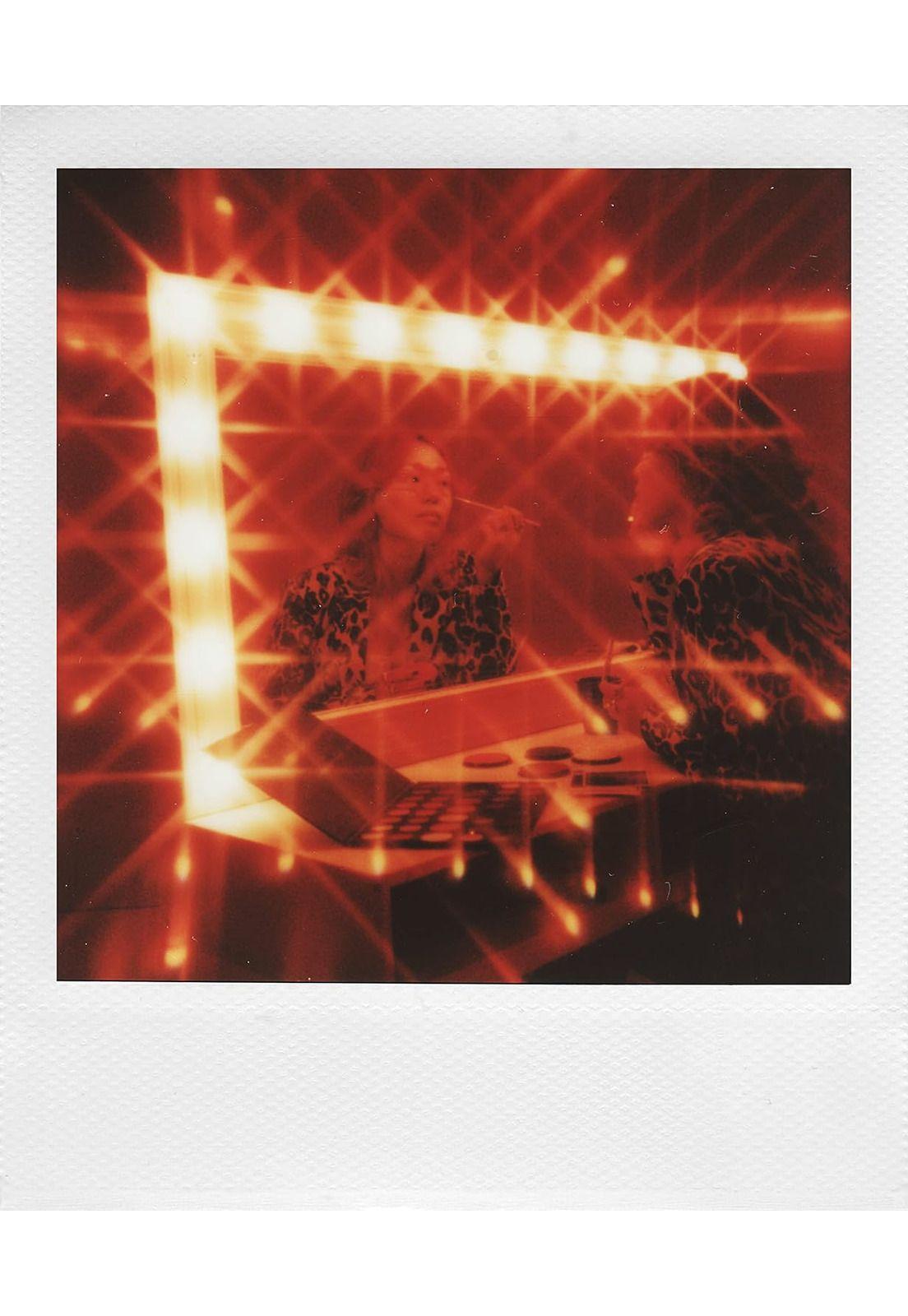 Cámara Polaroid Now+ i-Type + juego de filtros (Black)-4