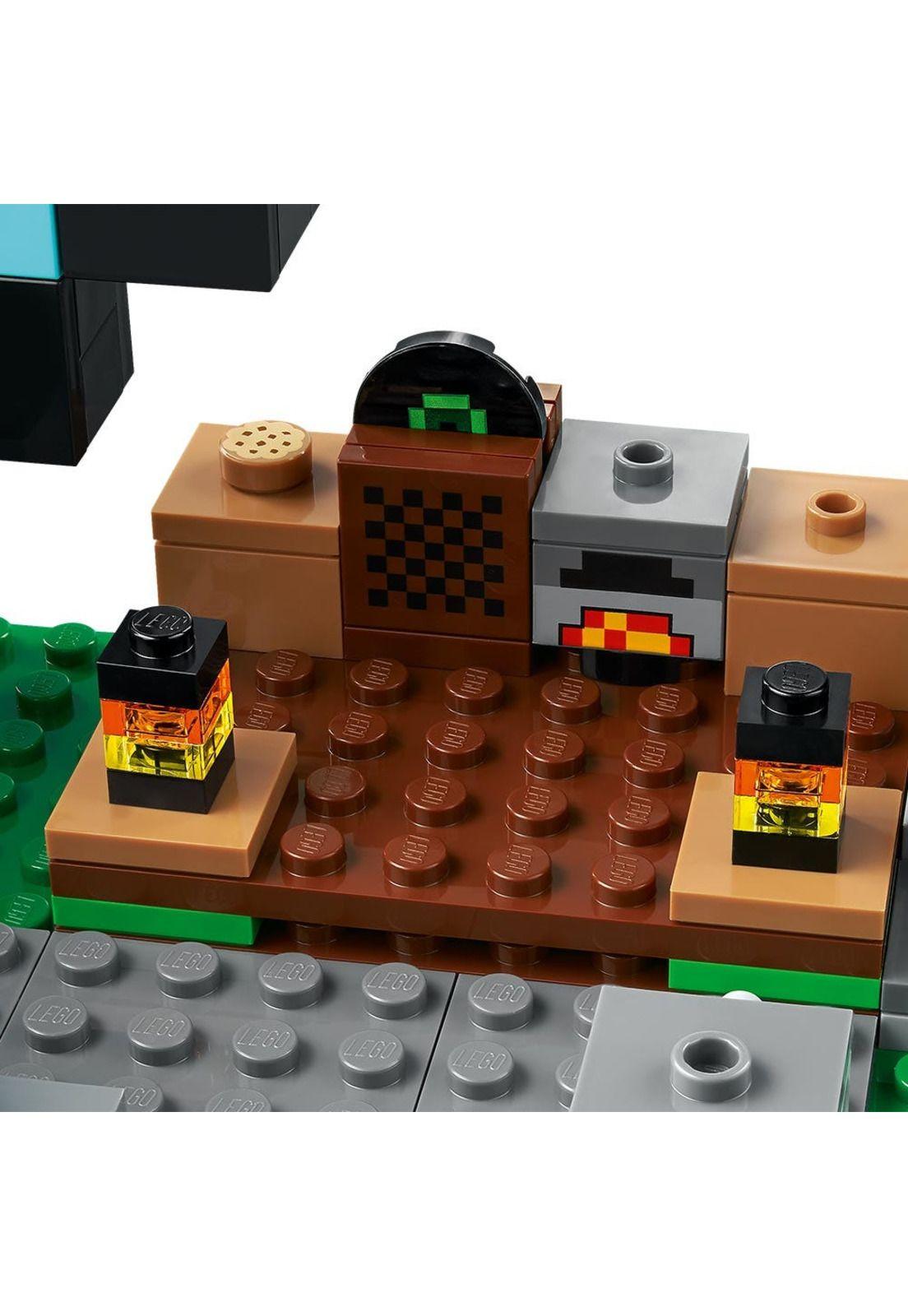 LEGO El Puesto Avanzado de la Espada  - 21244-7