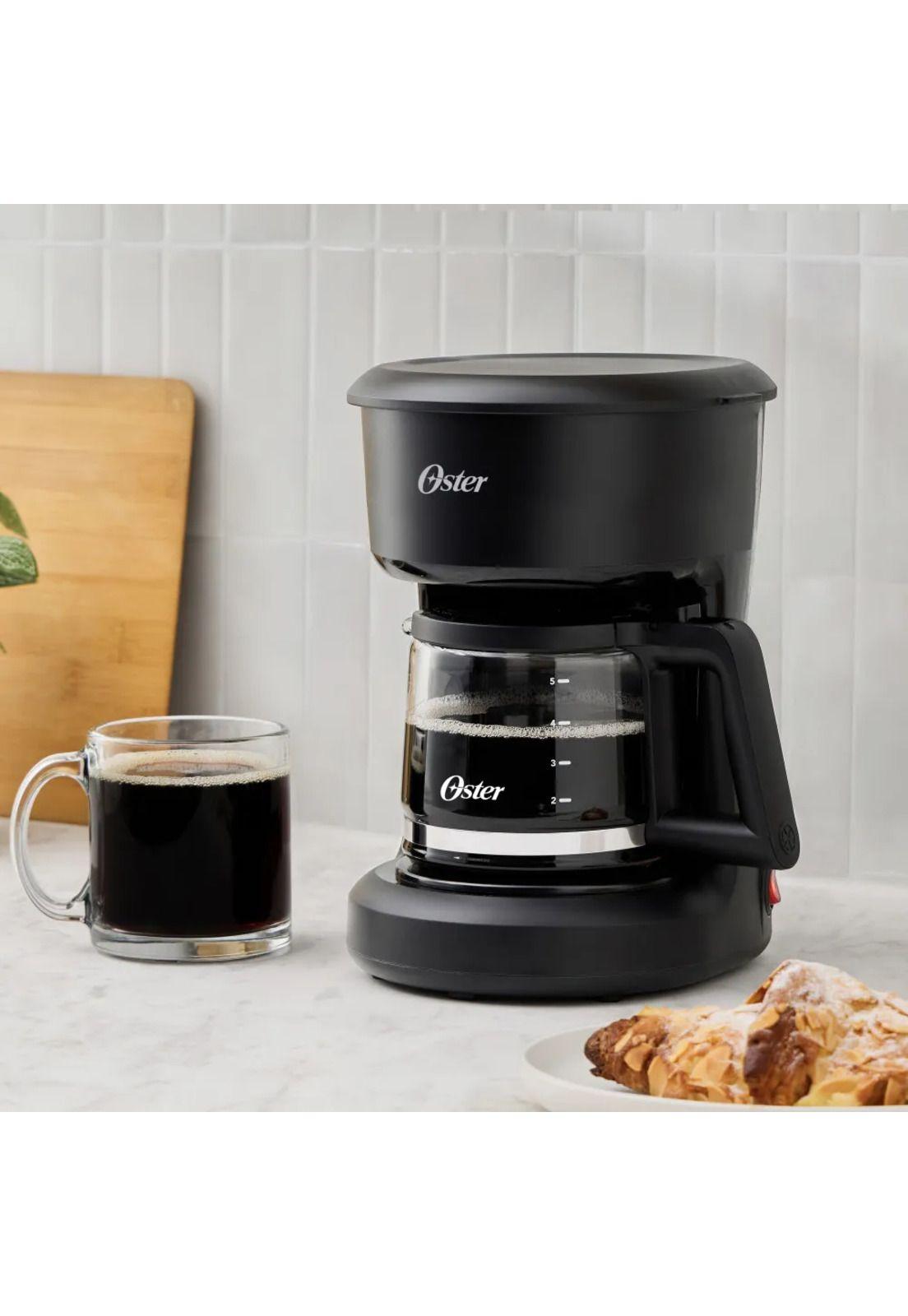 Oster Cafetera 5 Tazas de Capacidad con Filtro Reutilizable BVSTDCS51B-8