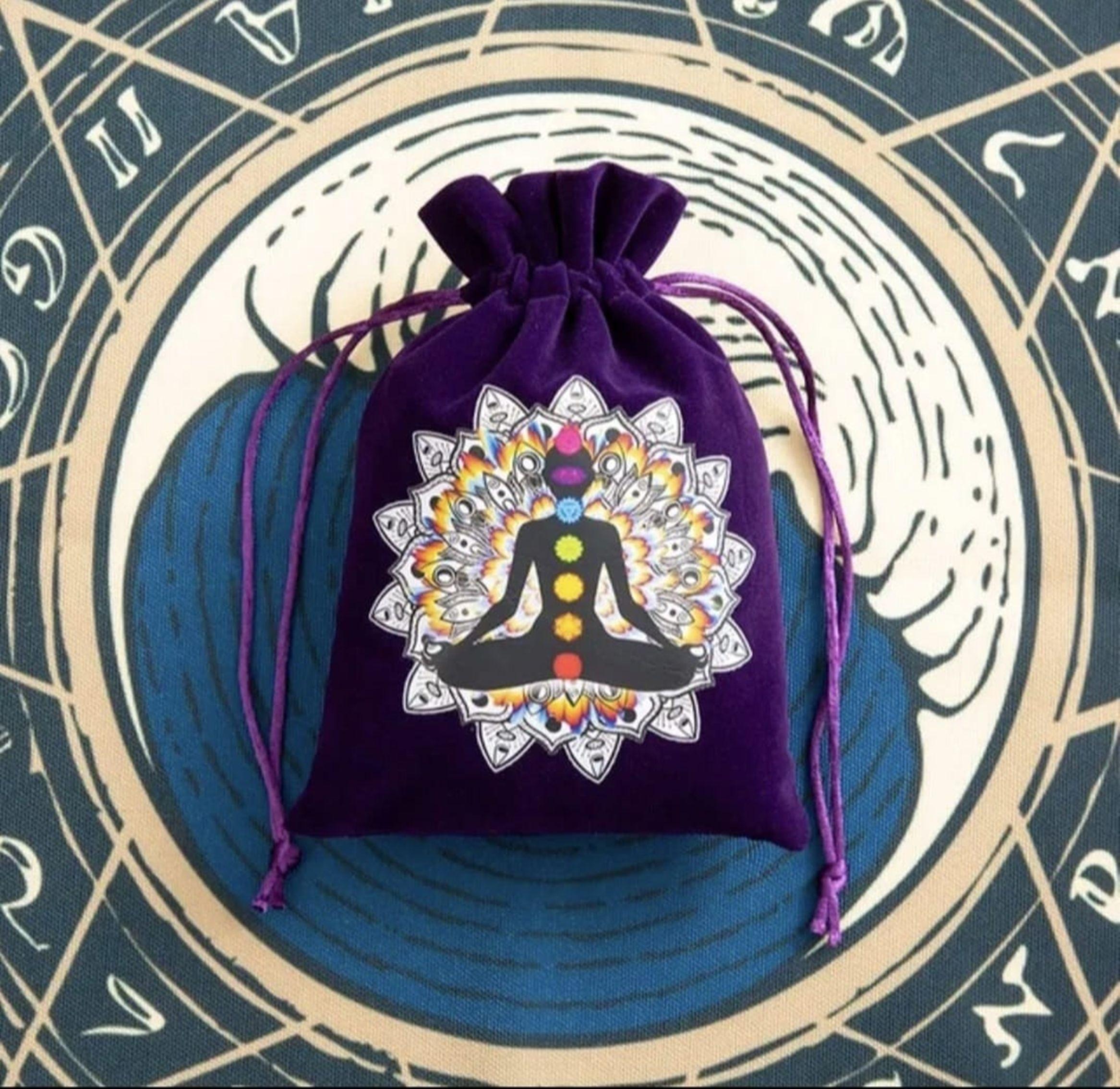 BOLSA DE TERCIOPELO DE TAROT DE LOS 7 CHAKRAS 18 X 12 CM-6