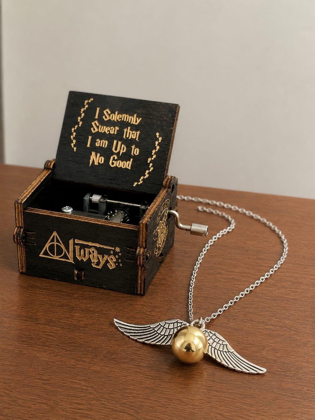 JUEGO DE CAJA MUSICAL  Y COLLAR HARRY POTTER-2