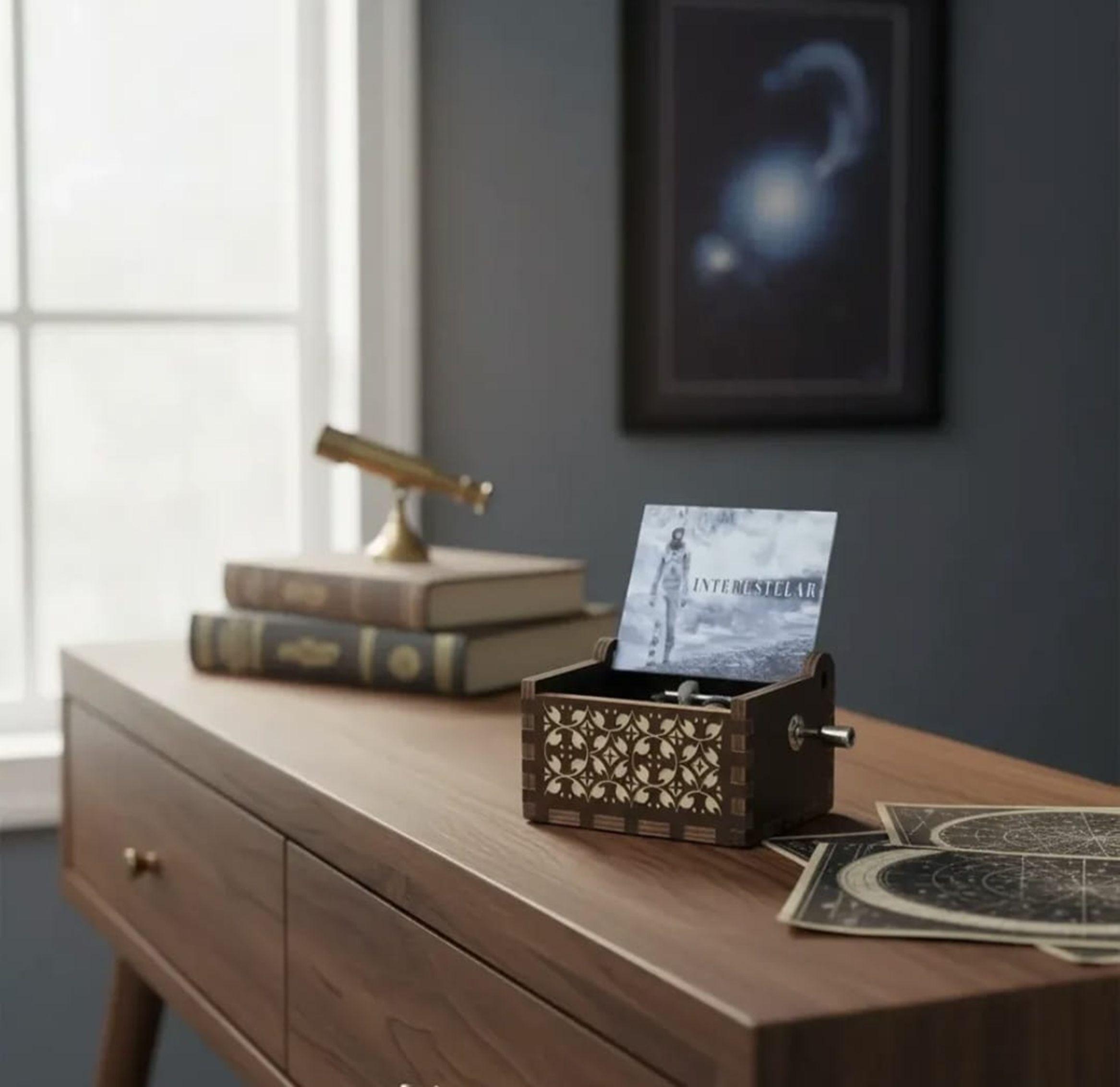 CAJA MUSICAL INTERESTELAR-3