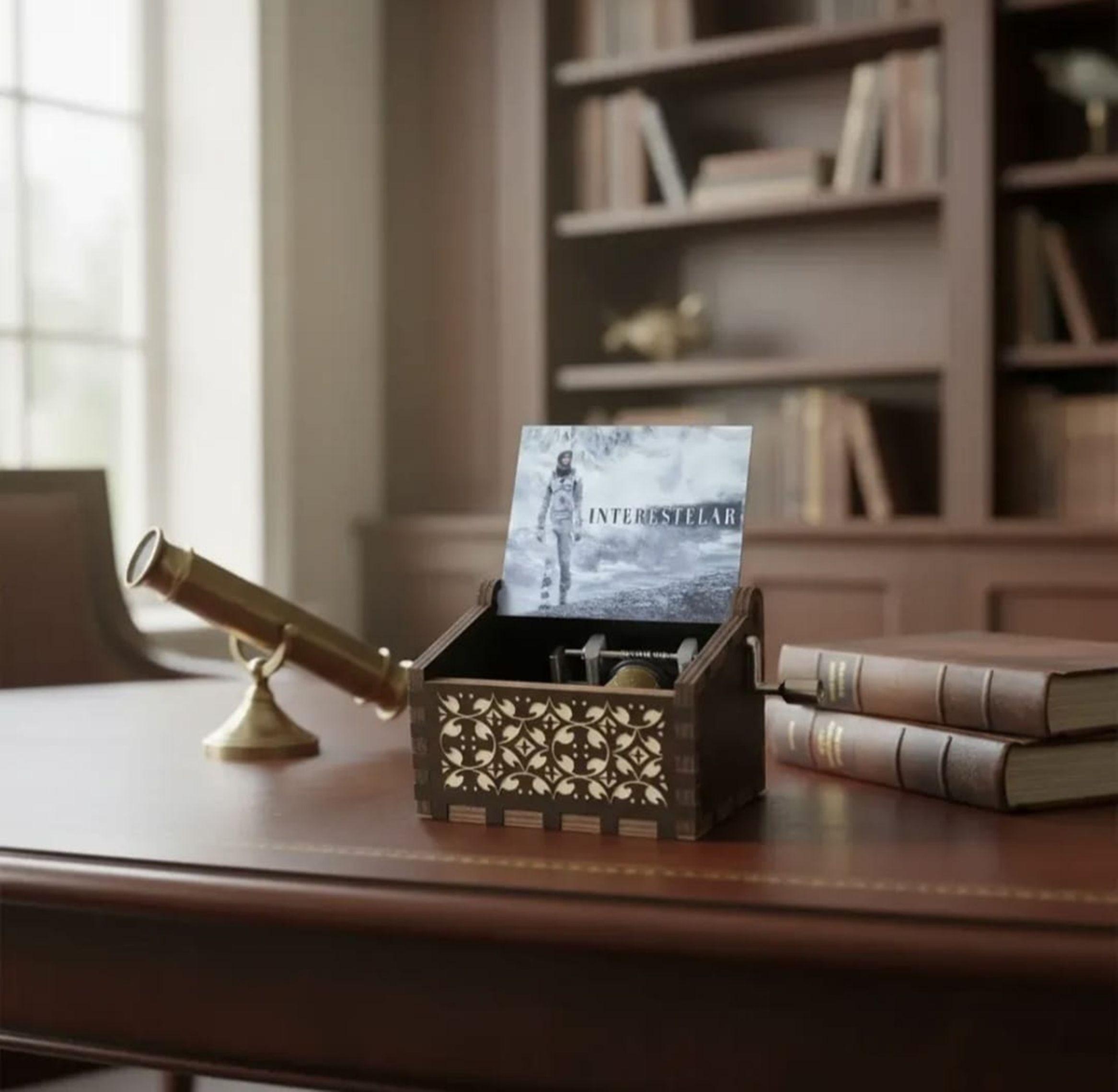 CAJA MUSICAL INTERESTELAR-4