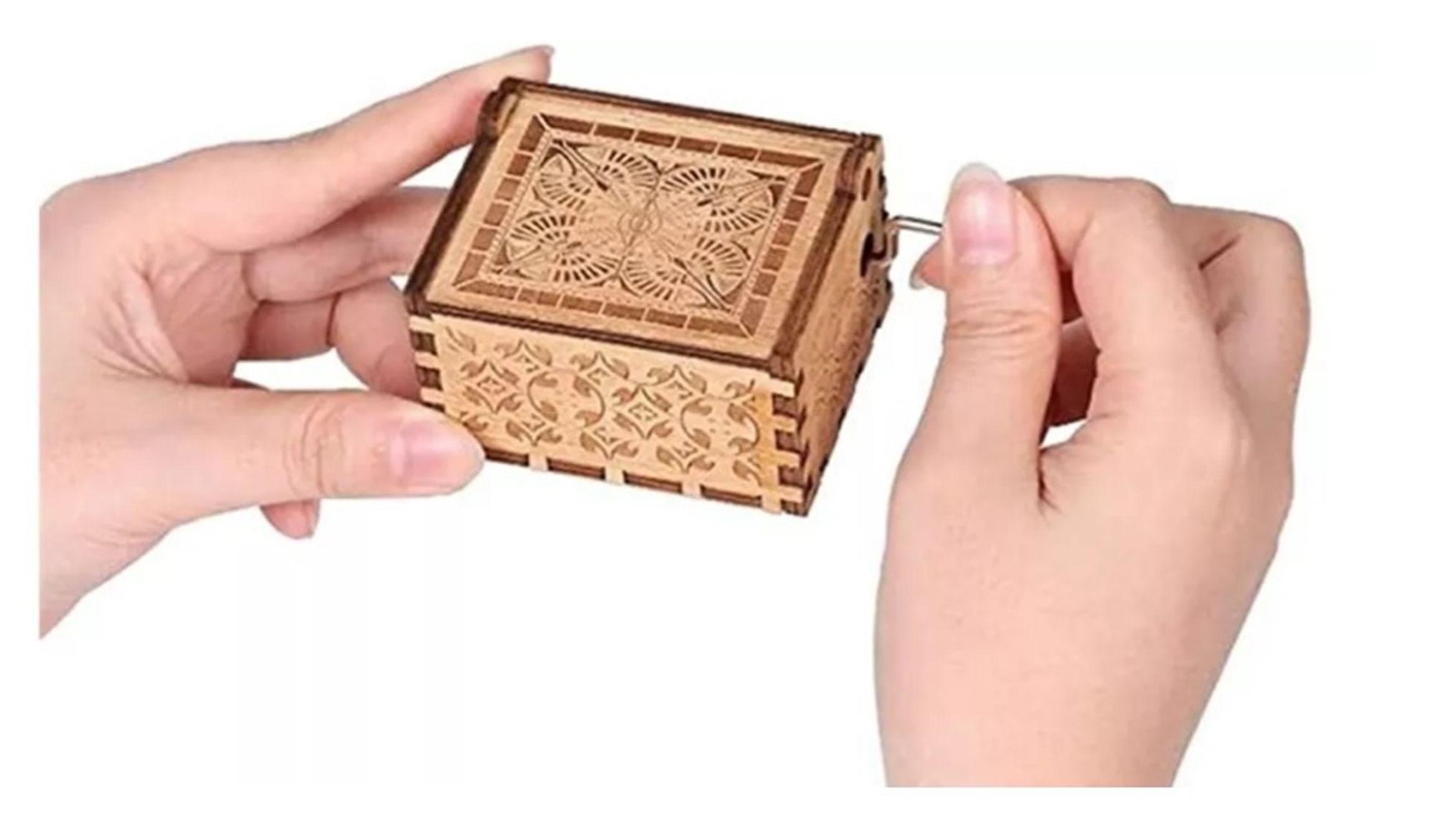 CAJA MUSICAL DE MADERA  MANIVELA COLD PLAY YELLOW-1