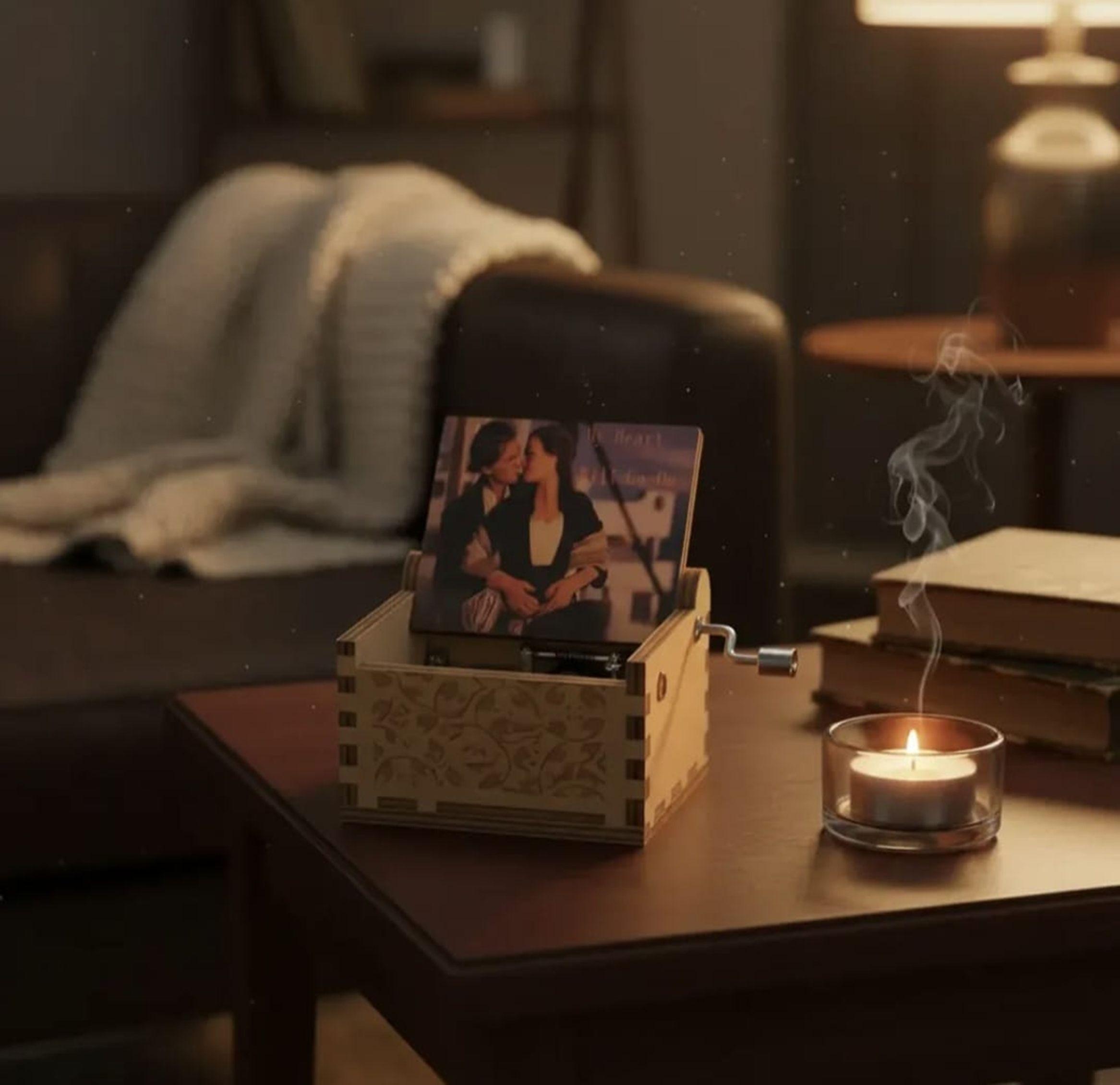 CAJA MUSICAL TITANIC CAFE-2