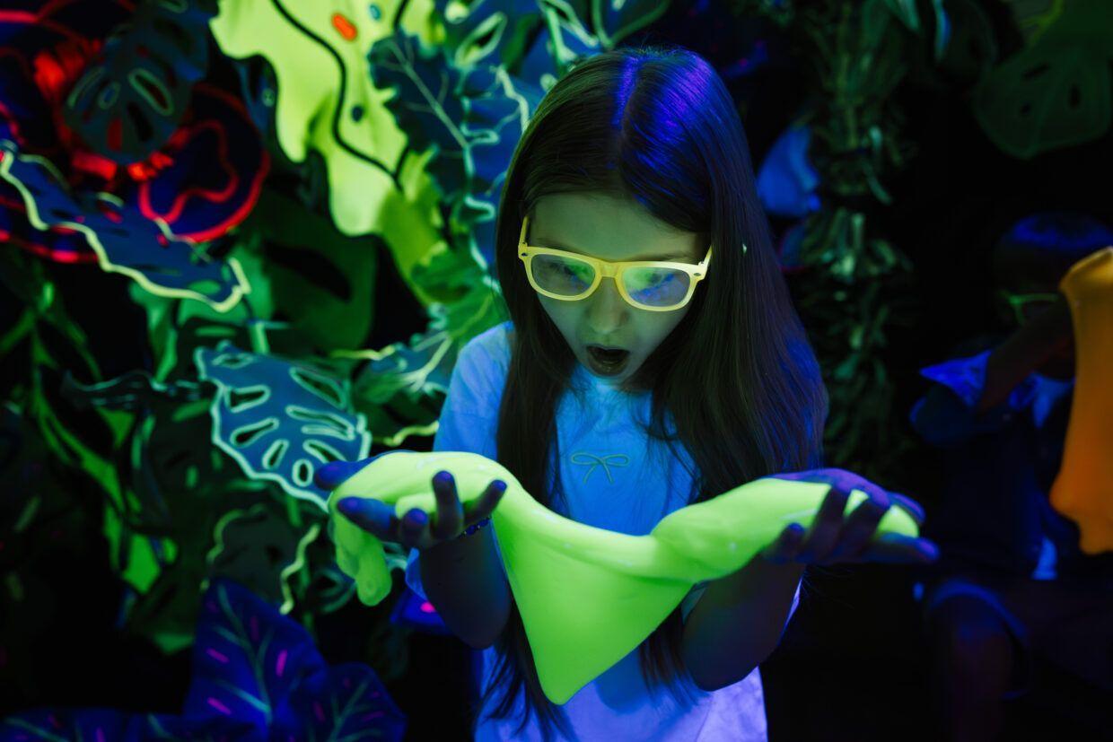 Jiggly Slime Fluo Glow Verde 430g-3