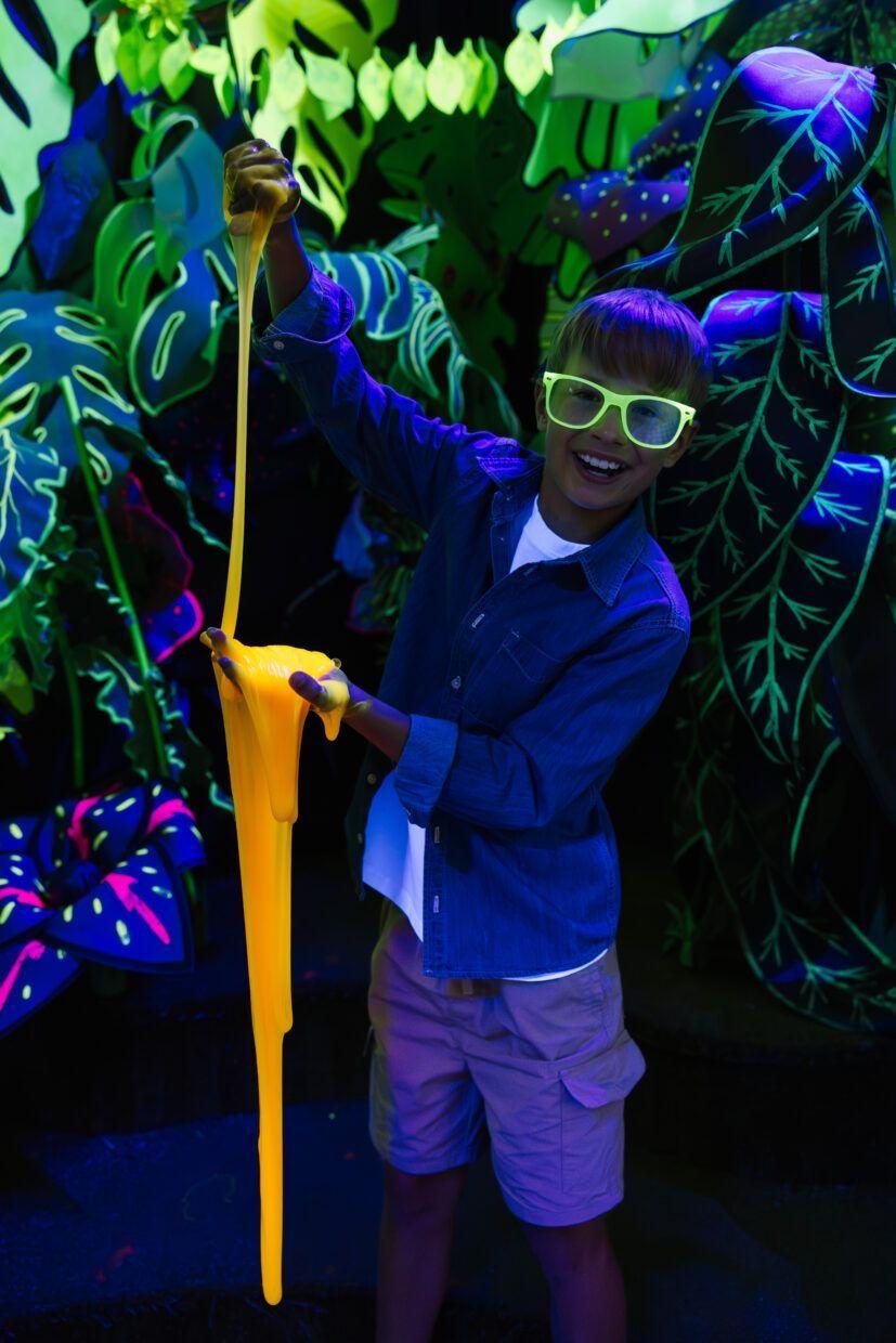 Jiggly Slime Fluo Glow Naranjo 430 gramos-3