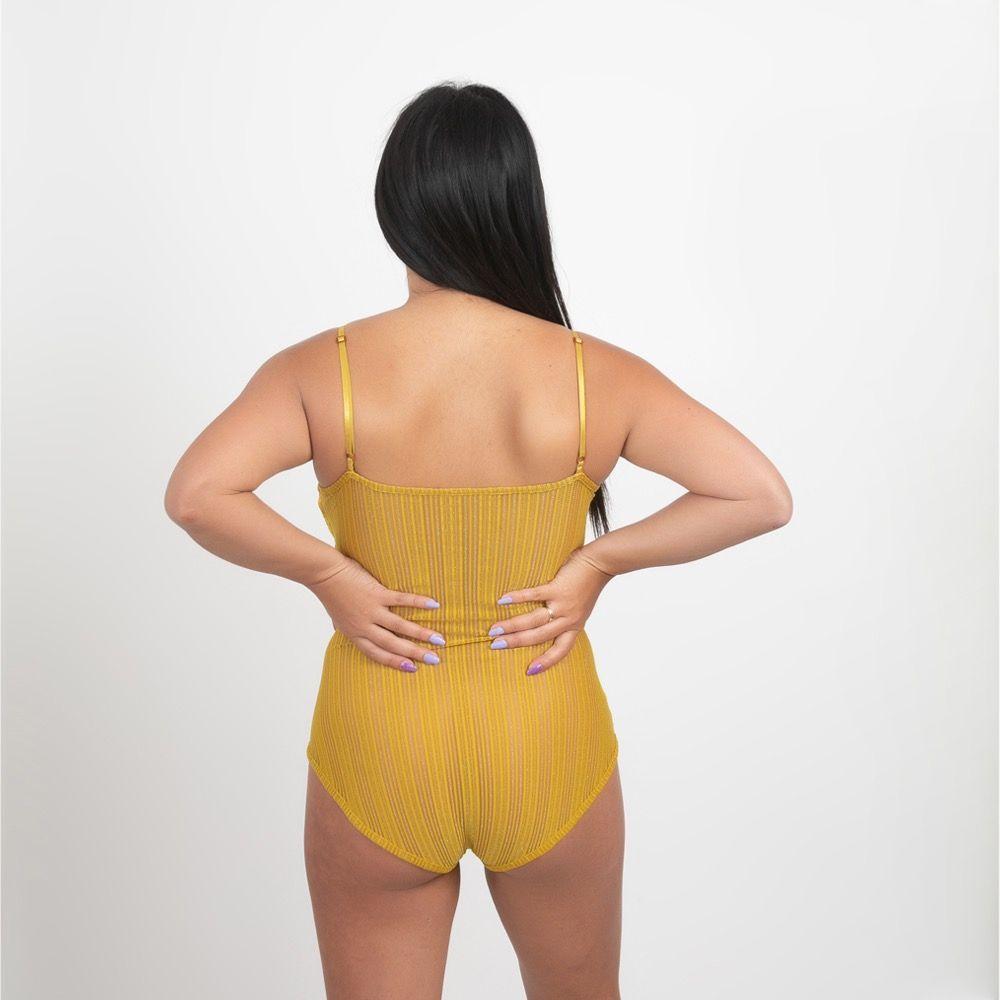 Body Encaje Brillos Mostaza-2