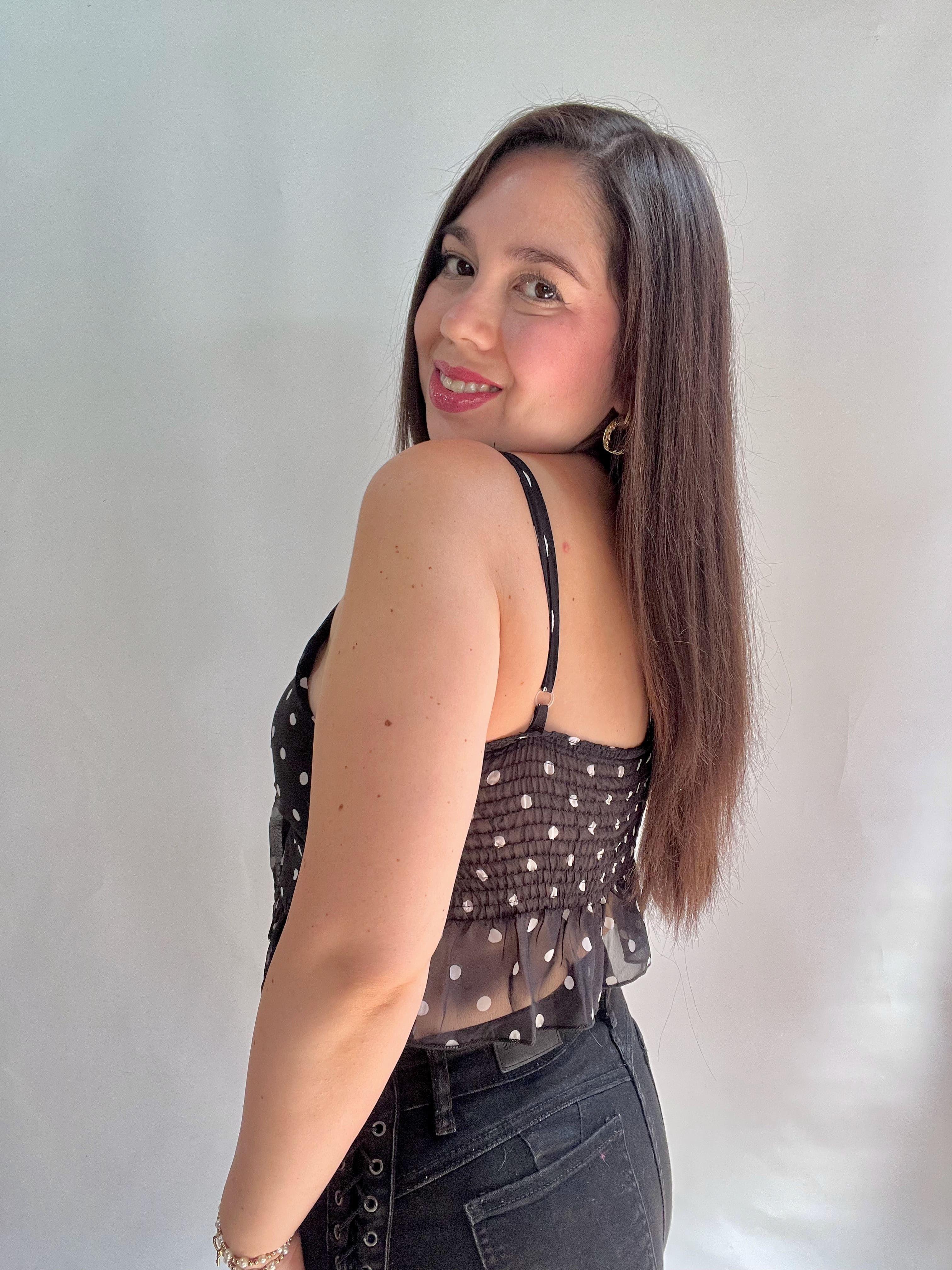 Blusa de Lunares Negra Mujer con Amarra y Vuelos-1