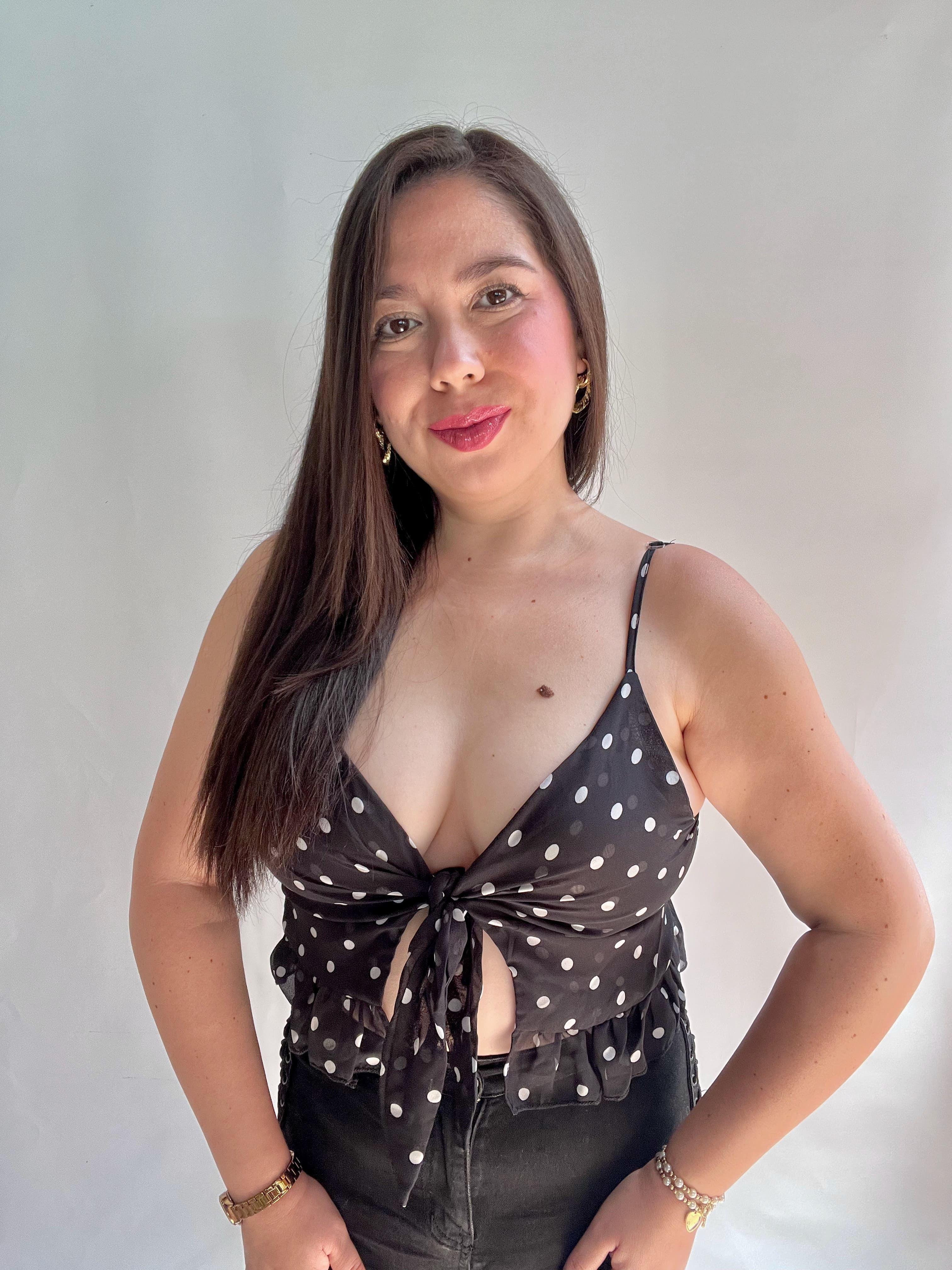 Blusa de Lunares Negra Mujer con Amarra y Vuelos-9