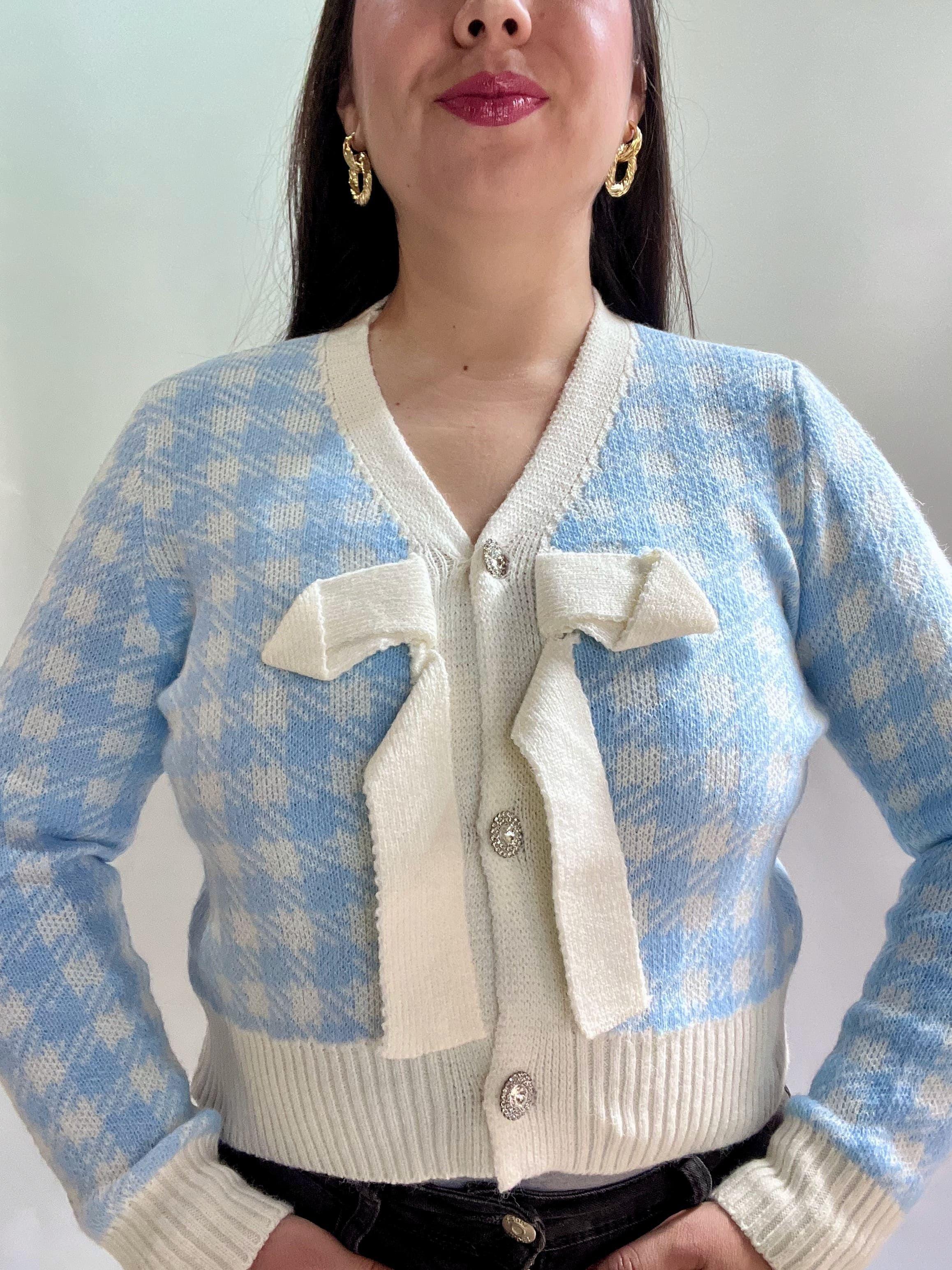 Chaleco Mujer Celeste con Diseno y Lazo Frontal Tejido-4