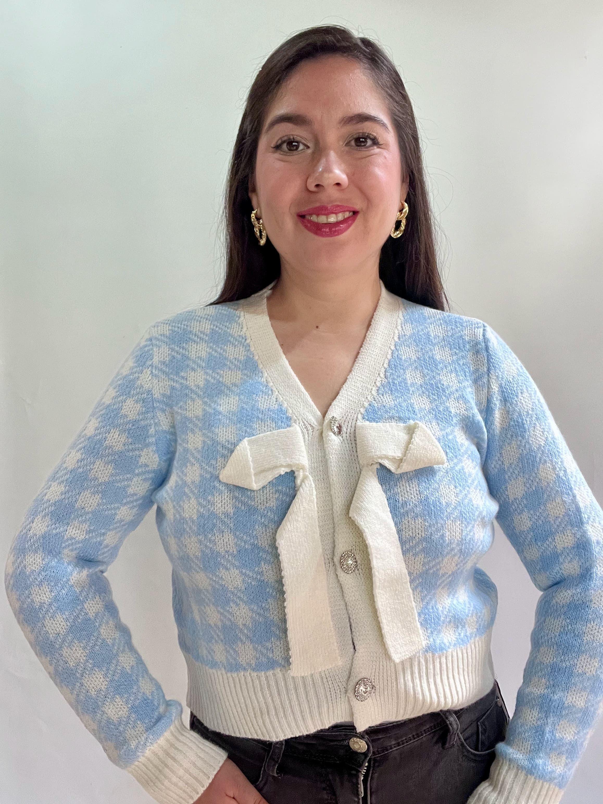 Chaleco Mujer Celeste con Diseno y Lazo Frontal Tejido-8